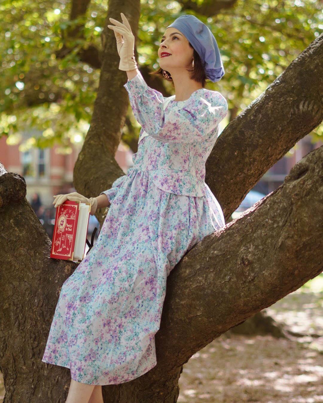 The Beauty and The Beast Book Håndveske