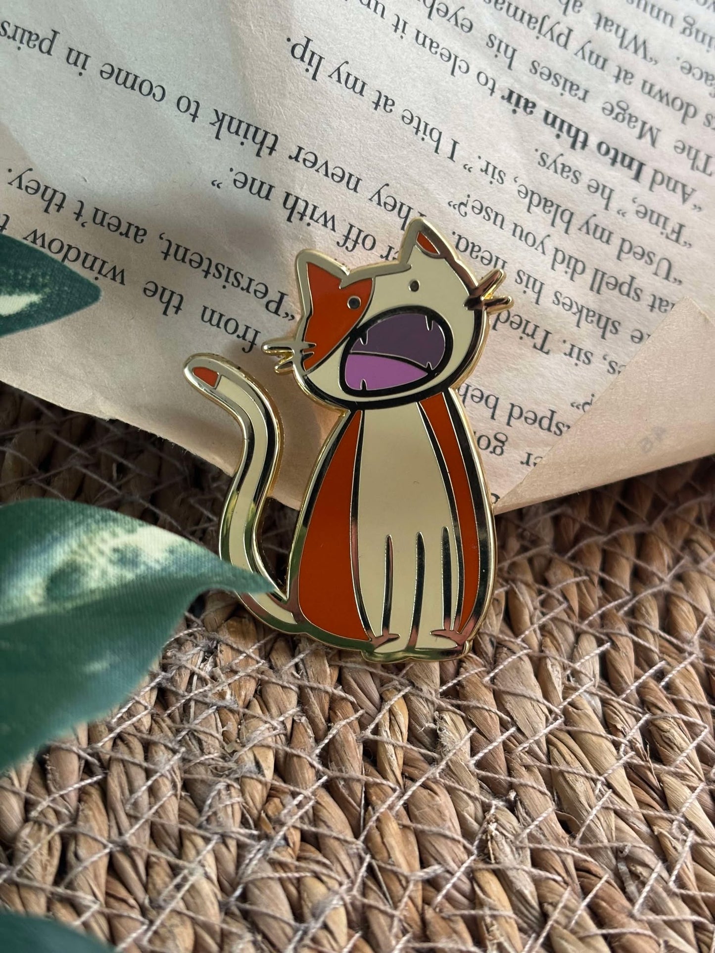 Screaming Cat Enamel Pin