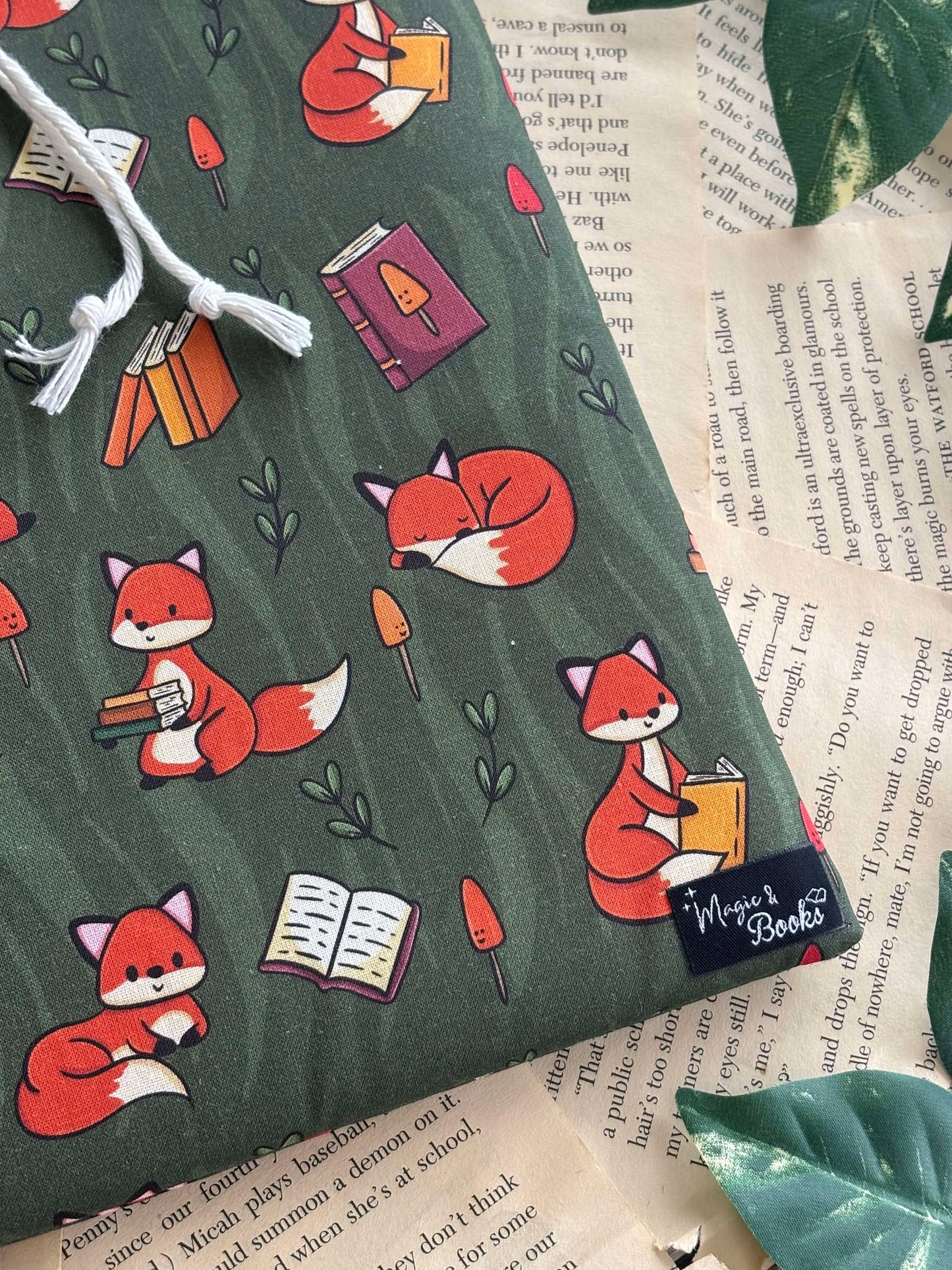 Reading Foxes Booksleeve (LIMITED EDITION)