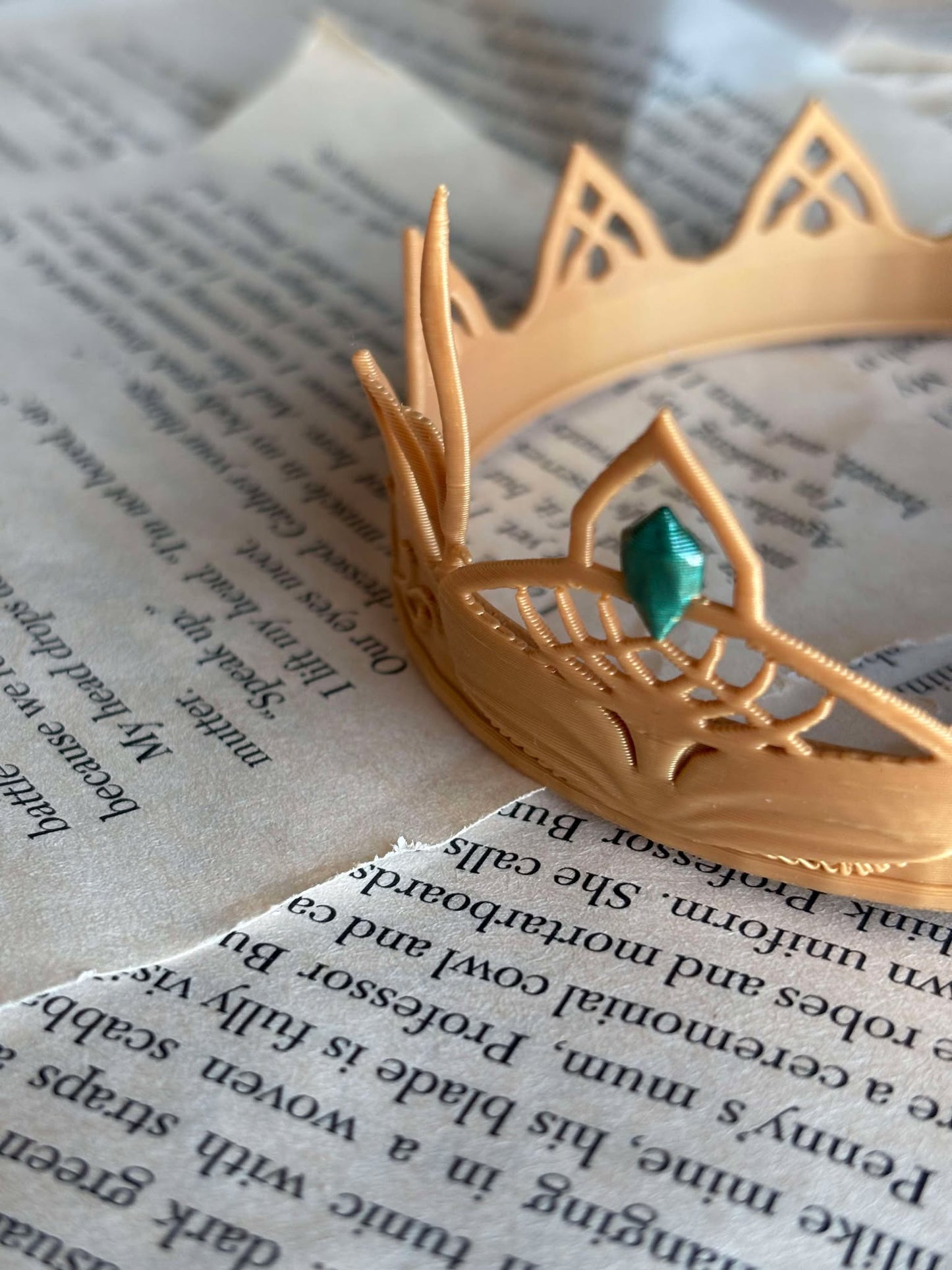 Fantasy Tiara til bokhylla