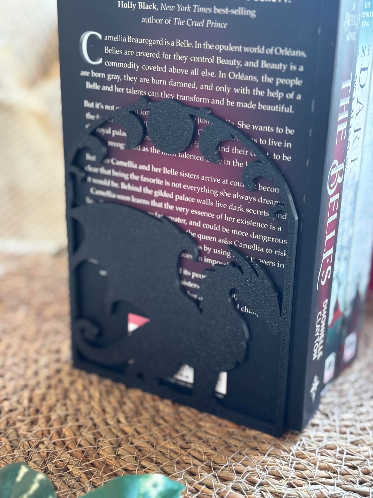 Bokstøtte - Moon Cycle Dragon