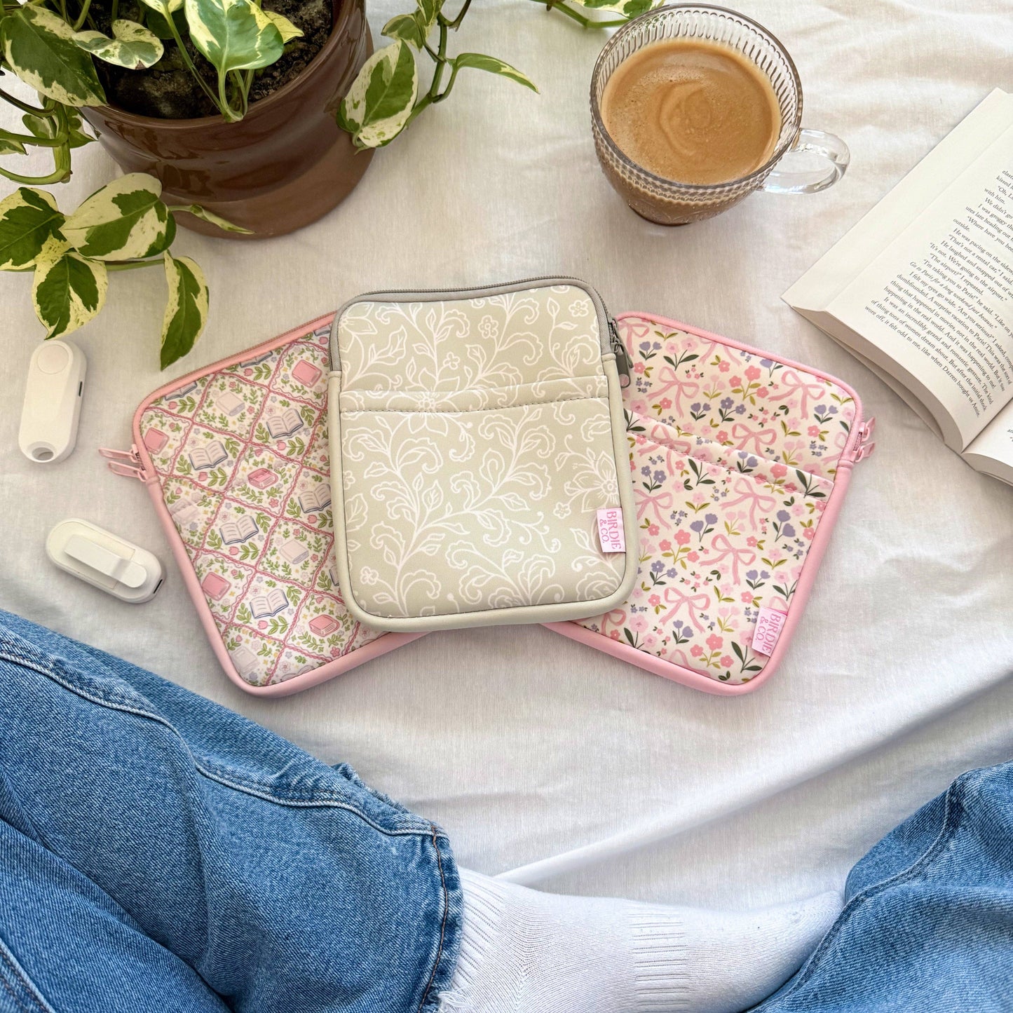Coquette Bows & Flower Kindle Sleeve