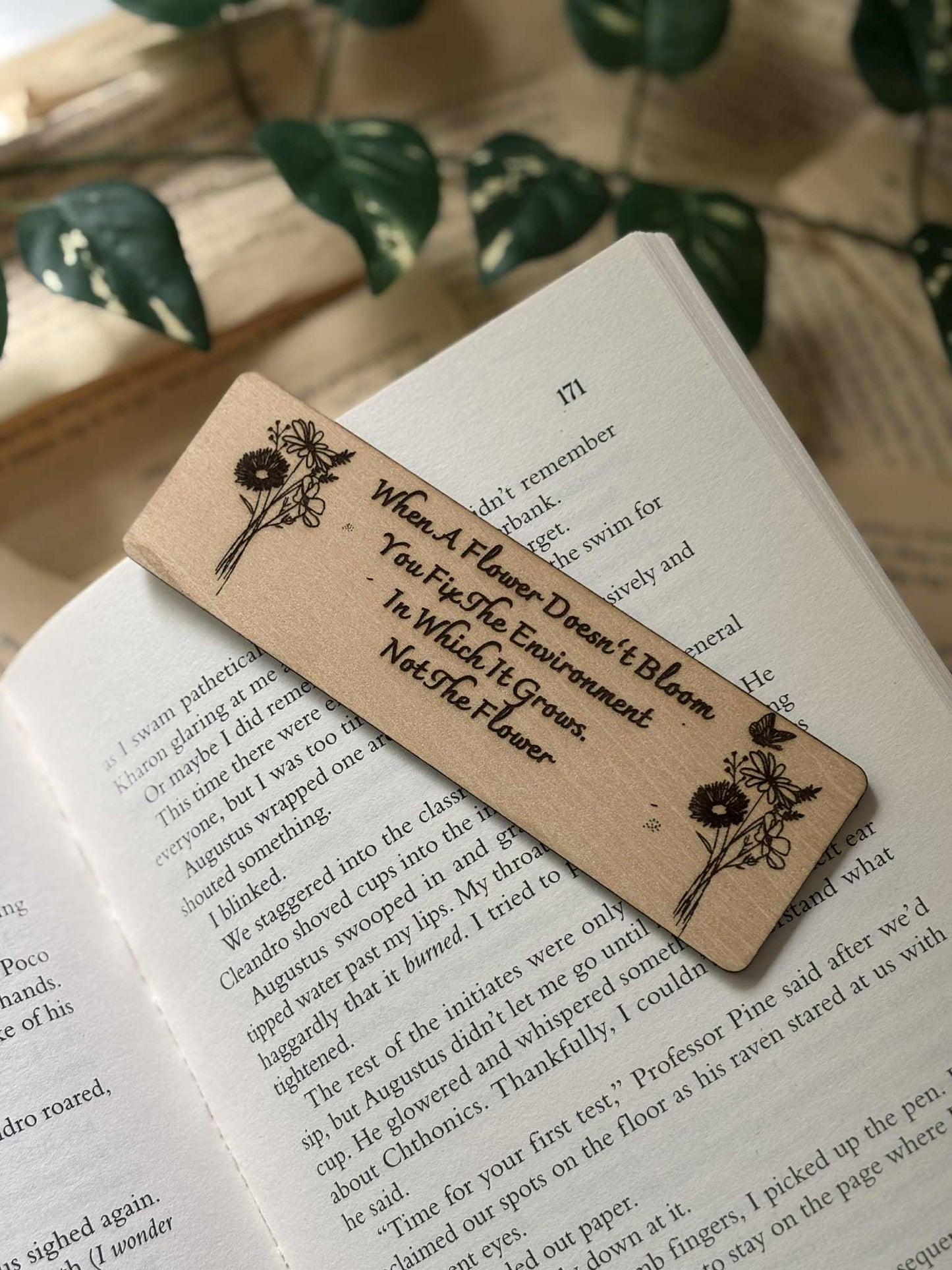 When A Flower Doesn't bloom - Bokmerke i tre