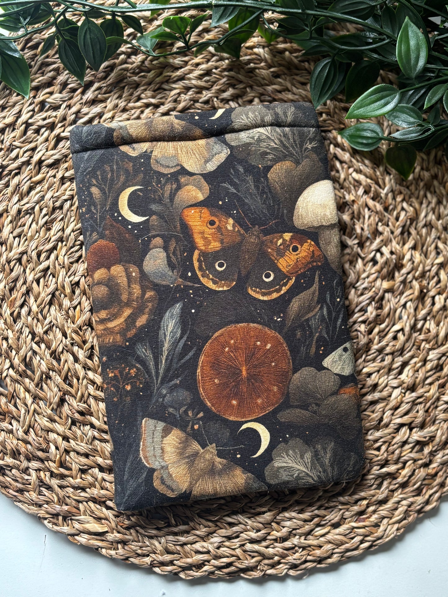 Woodland Magic Kindle sleeve (Limited Edition)
