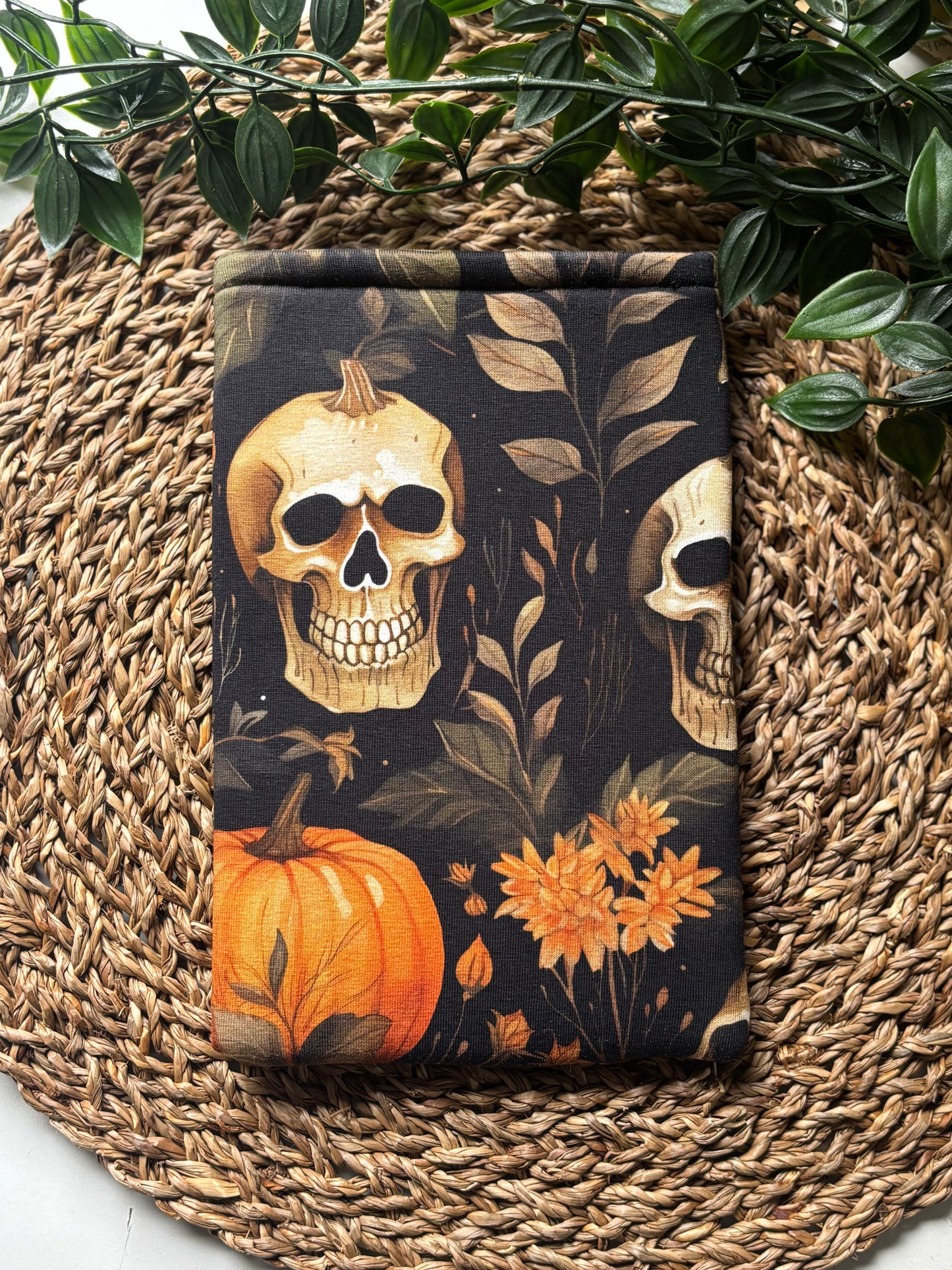 Pumpkin Skull Kindle sleeve (Limited Edition)
