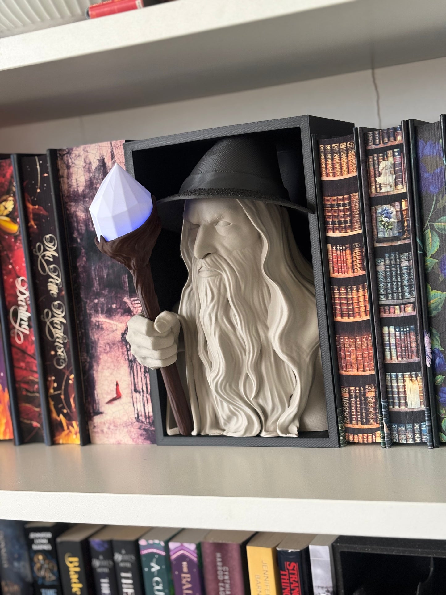 Glowing Wizard Book Nook m/fargelys