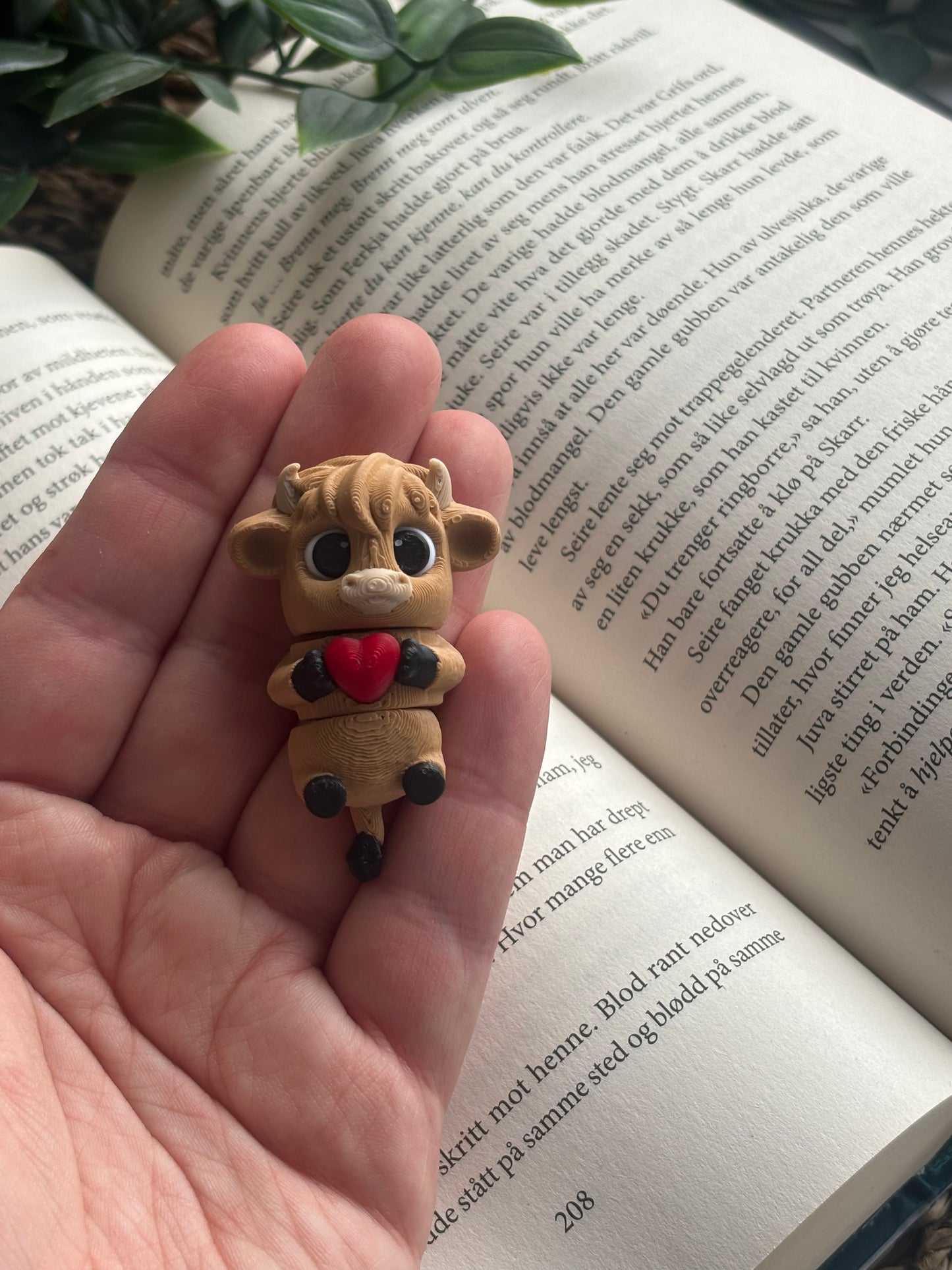 Supercute Highland Cow Heart Fidget Toy