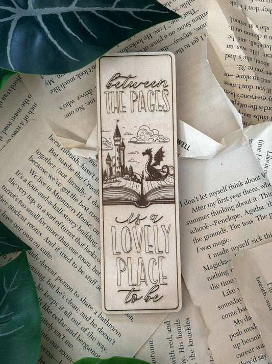 Between the pages  - Bokmerke i tre