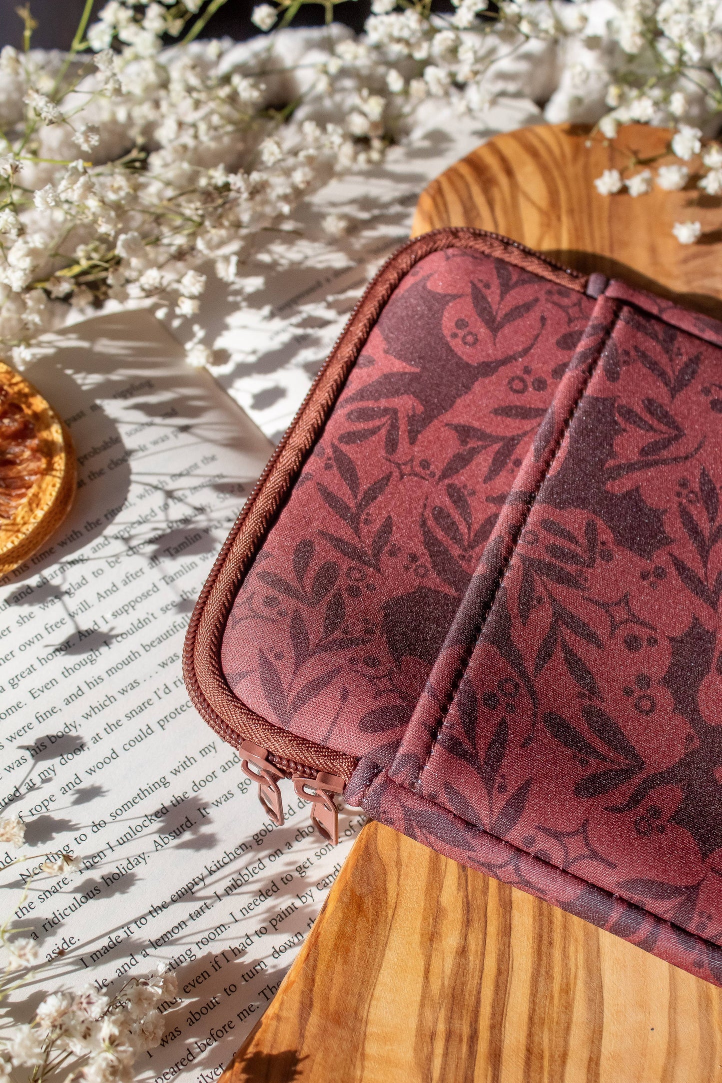 Rust Dragons Neoprene E-Reader/ Tablet Sleeve