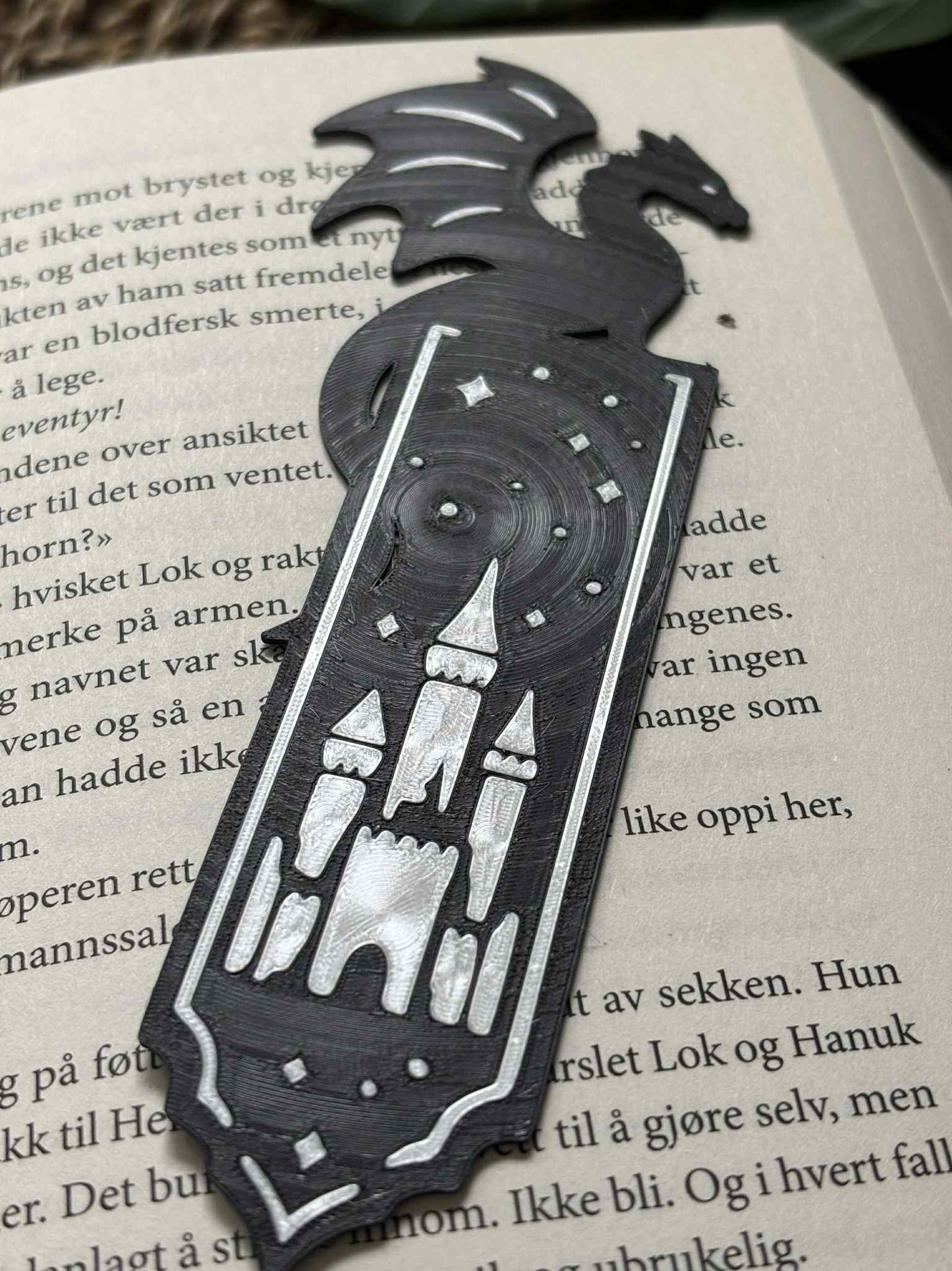 Castle Dragon Bokmerke (B-Vare)