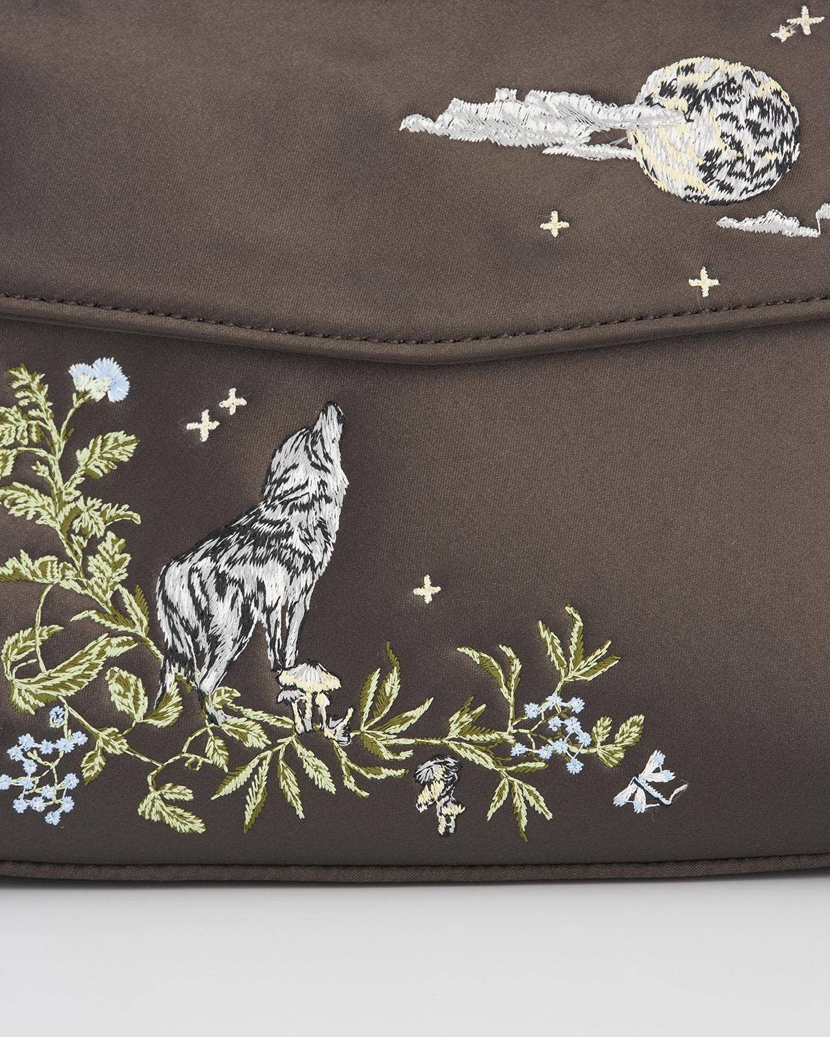 FABLE Wolf & Moon Brodert Veske