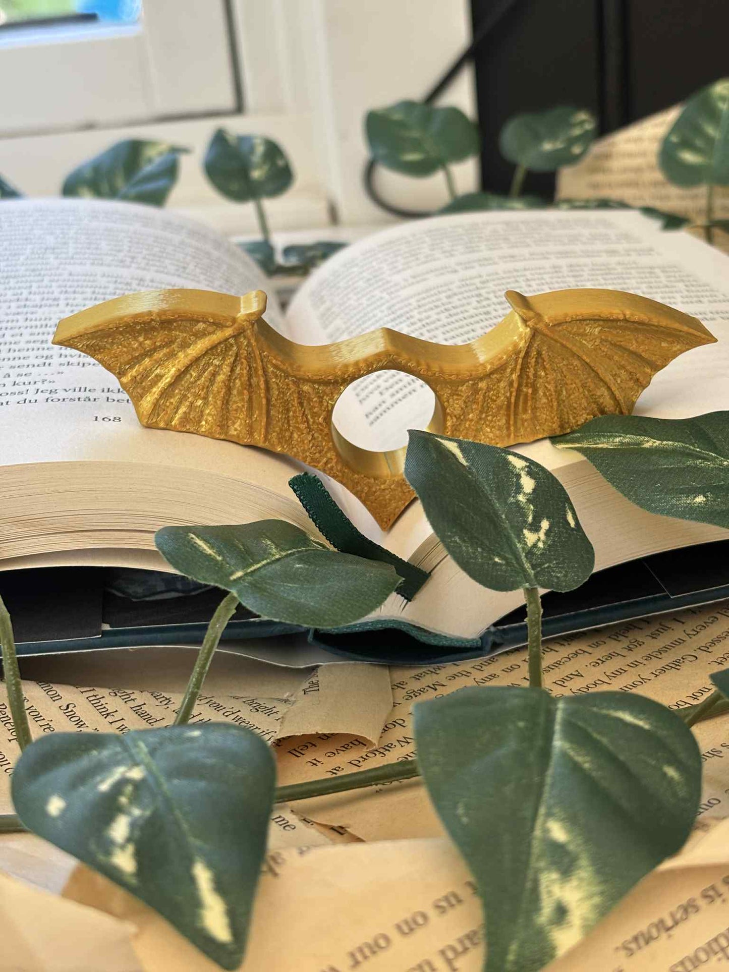 Thumb Page Holder / Sideholder - Batwing