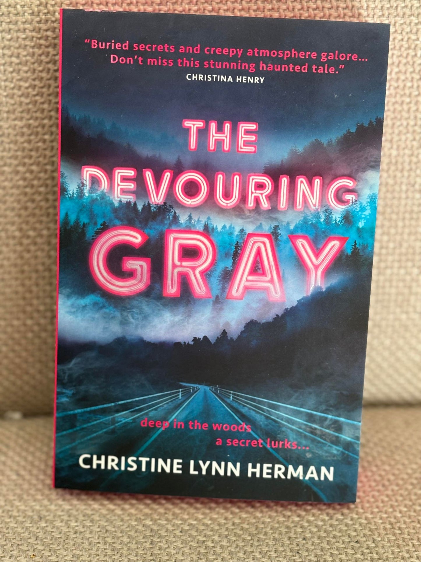 The Devouring Gray - C.L. Herman(Pre-Loved)