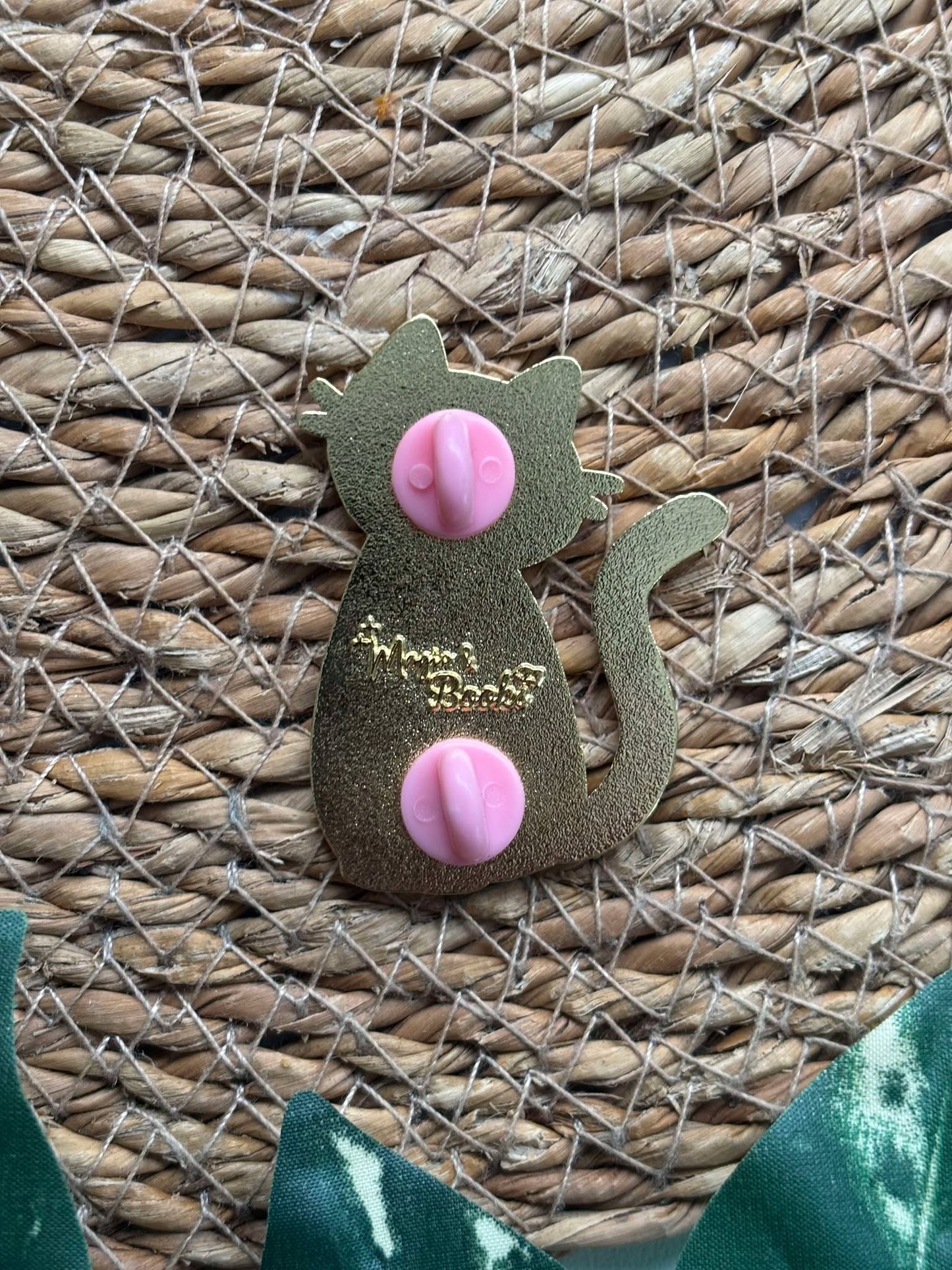 Screaming Cat Enamel Pin