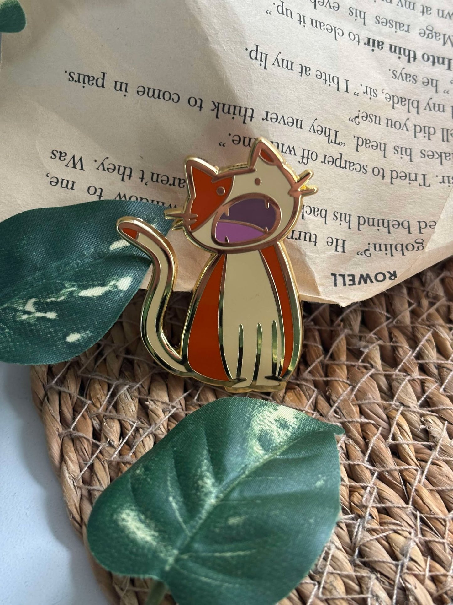 Screaming Cat Enamel Pin
