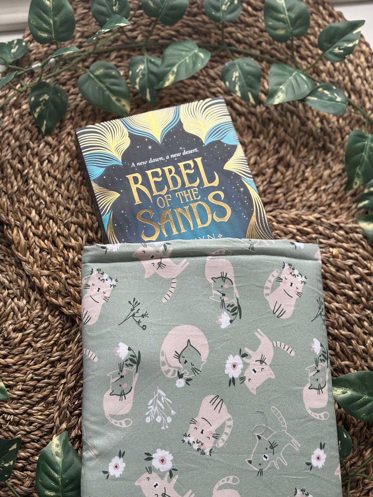 Kitties Booksleeve (Limited Edition)