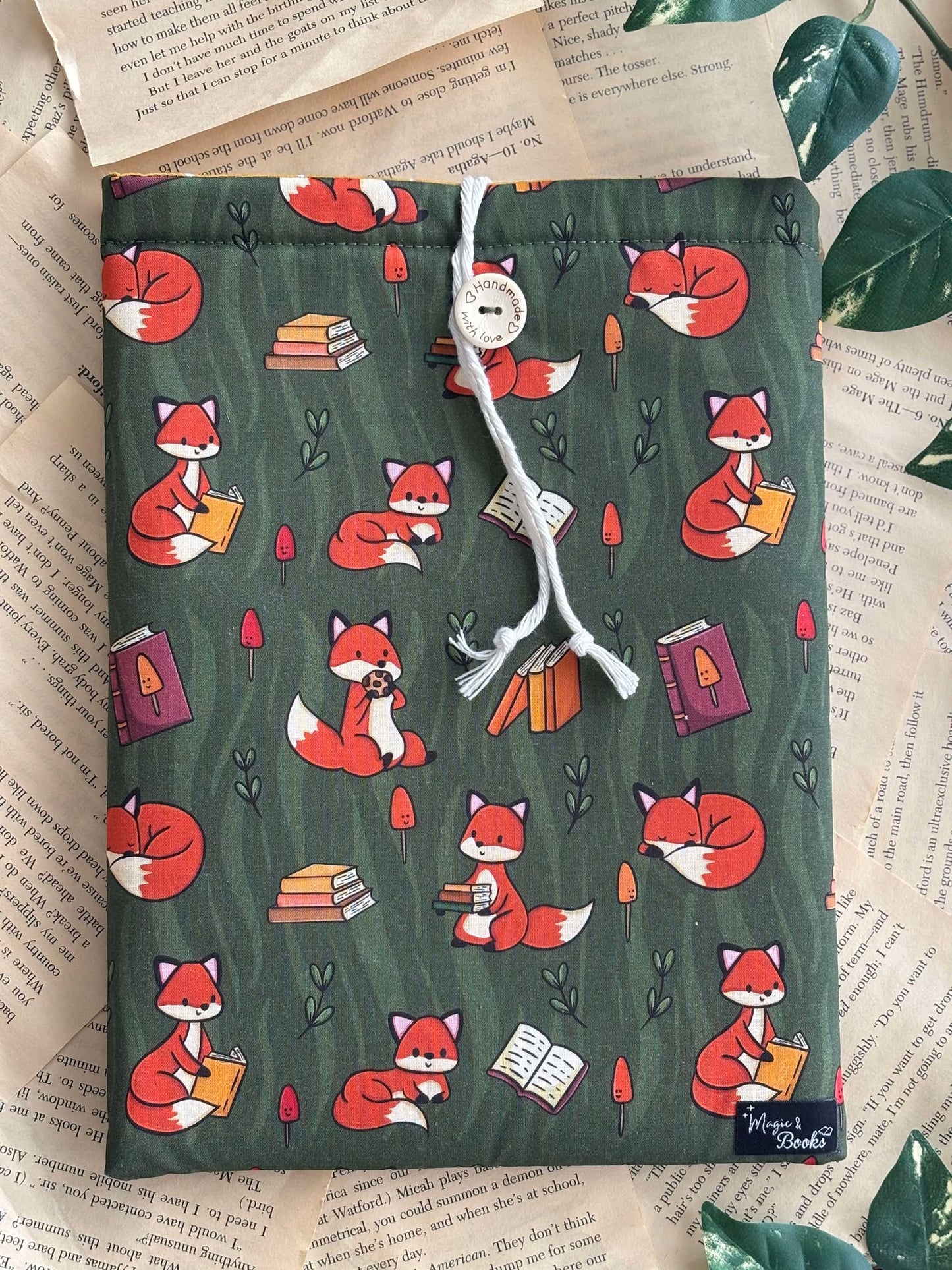 Reading Foxes Booksleeve (LIMITED EDITION)
