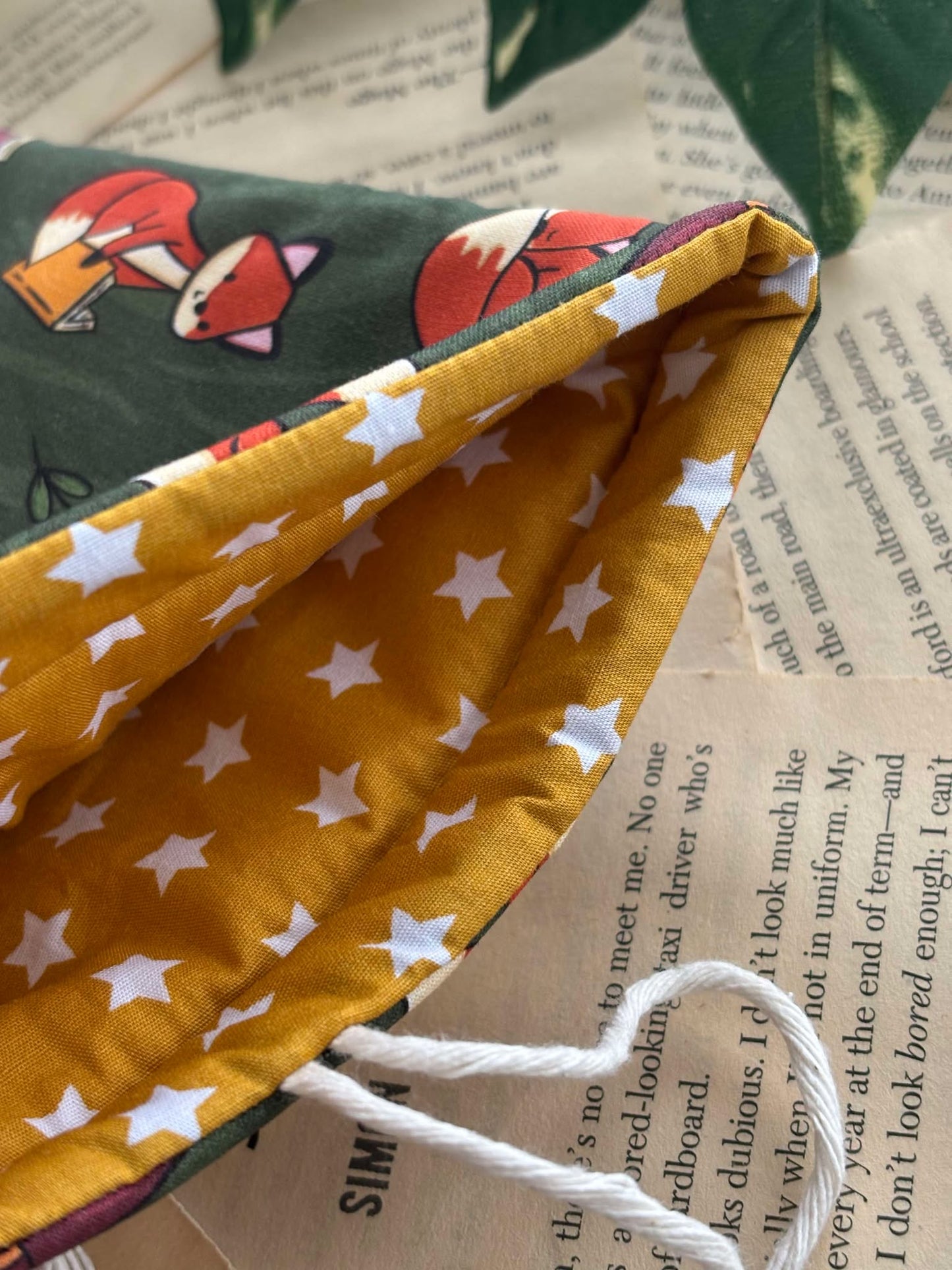 Reading Foxes Booksleeve (LIMITED EDITION)