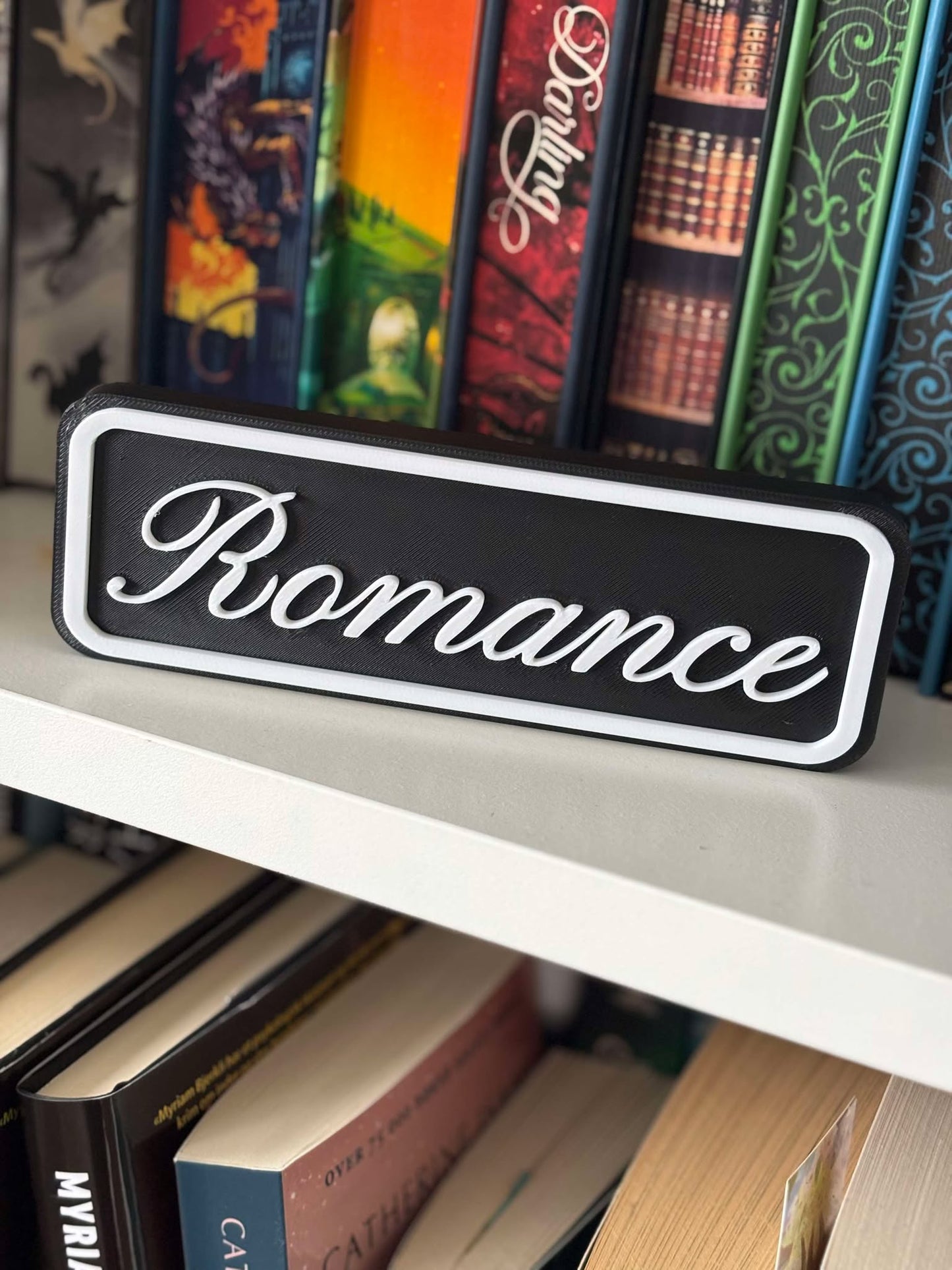 Bookish Romance Skilt