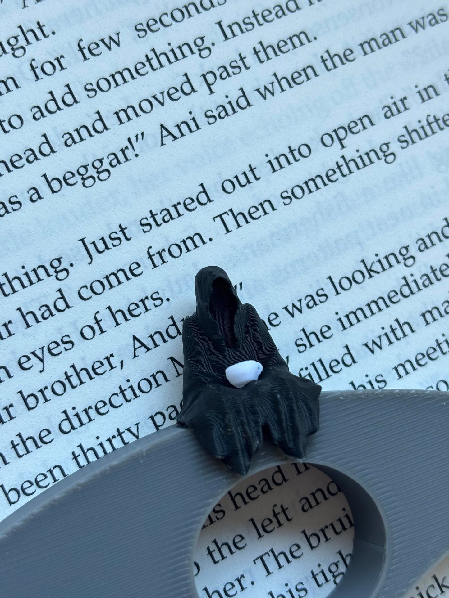 Thumb Page Holder / Sideholder - Suriel