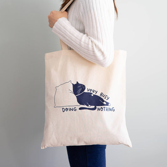 "Very busy doing nothing" Handlenett