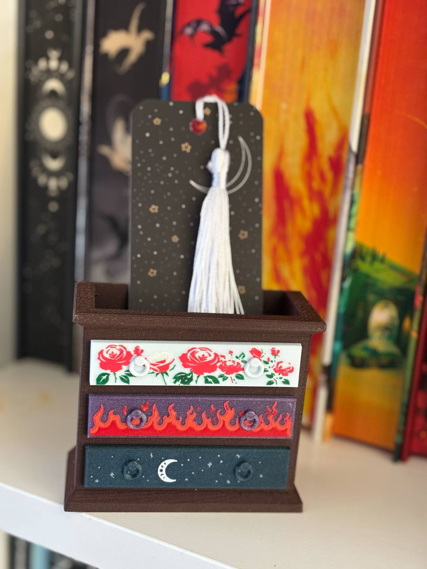 ACOTAR Kommode / ACOTAR Bokmerkeholder