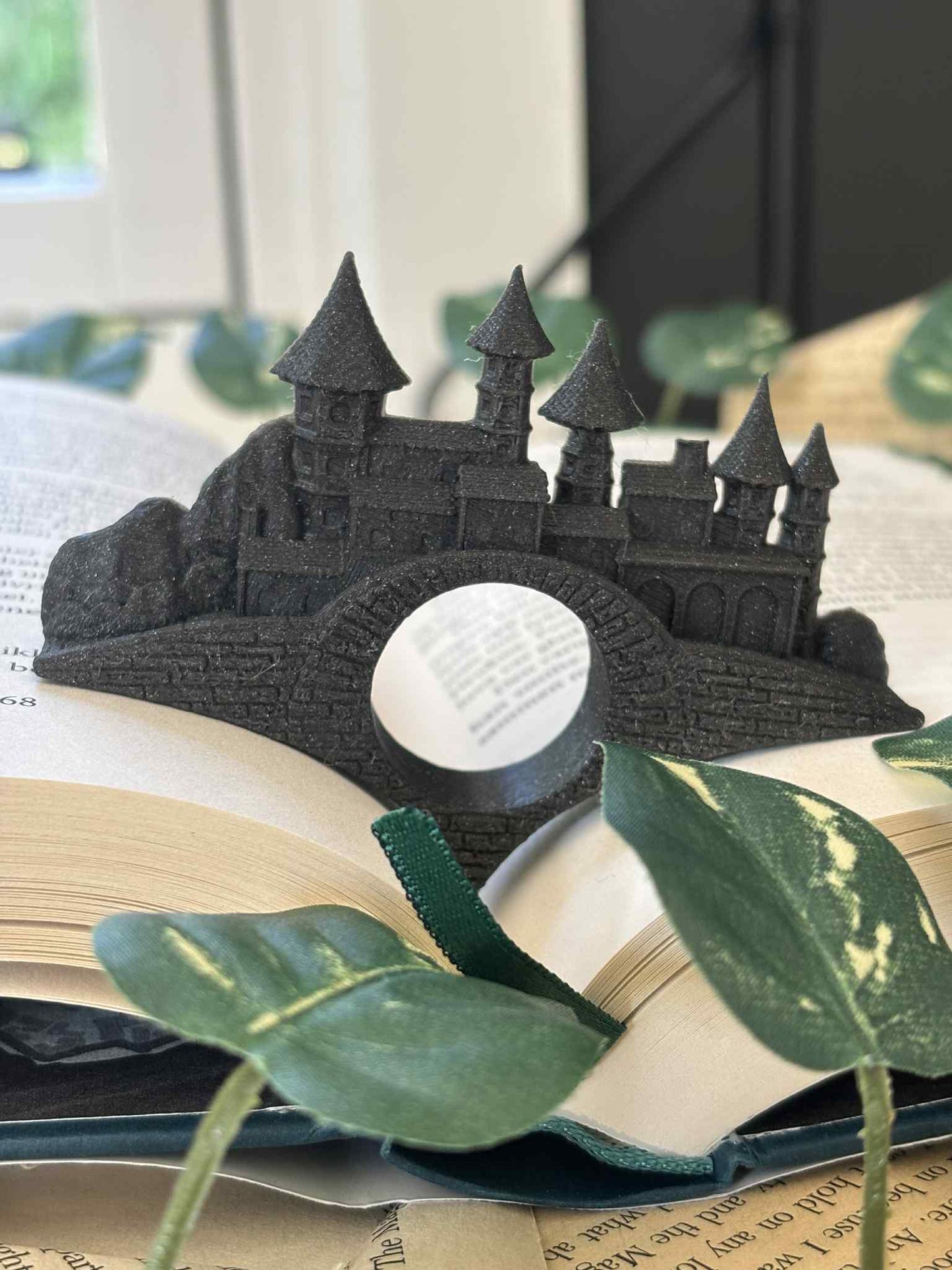 Thumb Page Holder / Sideholder - Castle