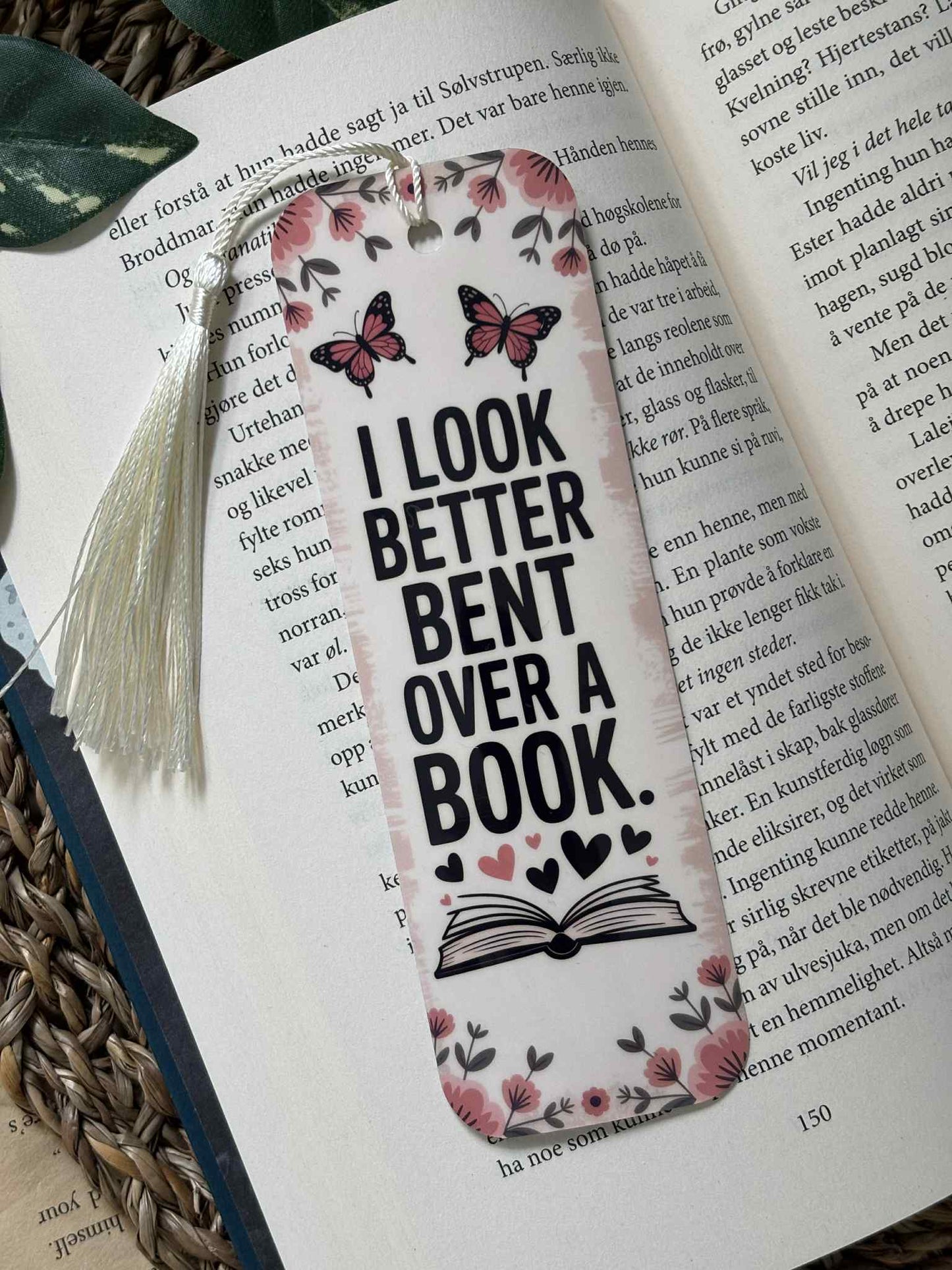 I Look Better Bent Over A Book Bokmerke