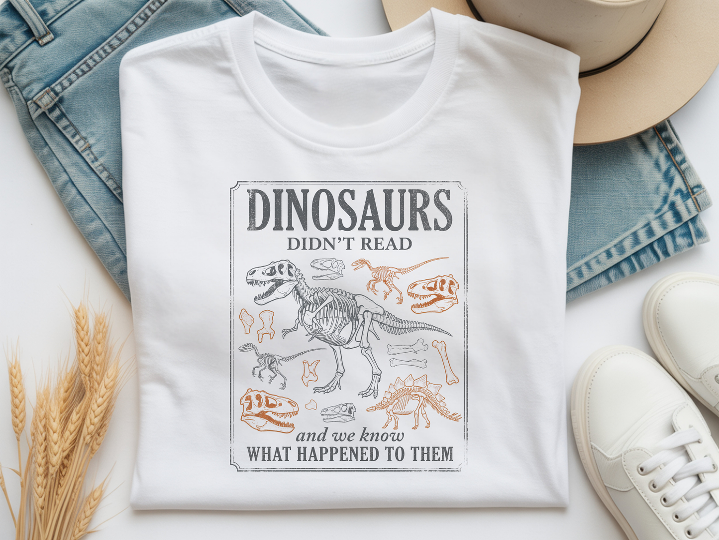 Dinosaurs didnt read T-skjorte