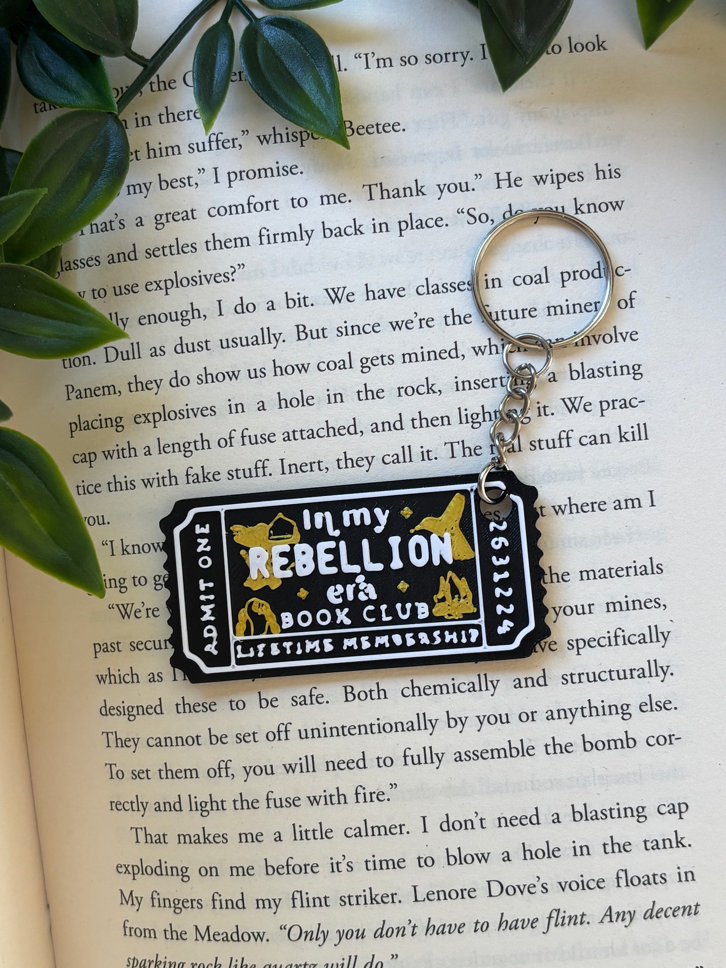 In My Rebellion era Nøkkelring