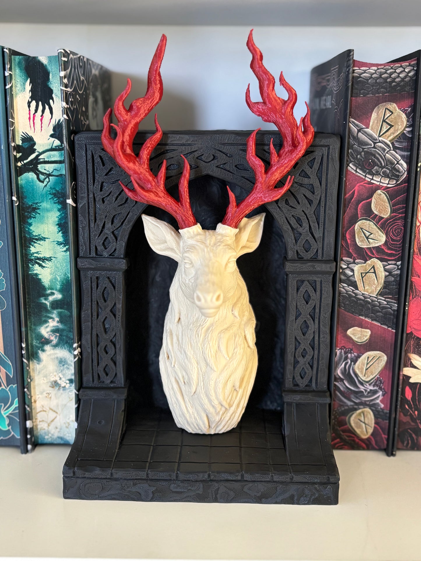 Book Nook - Antlers of Ember (Throne of Glass Inspired)