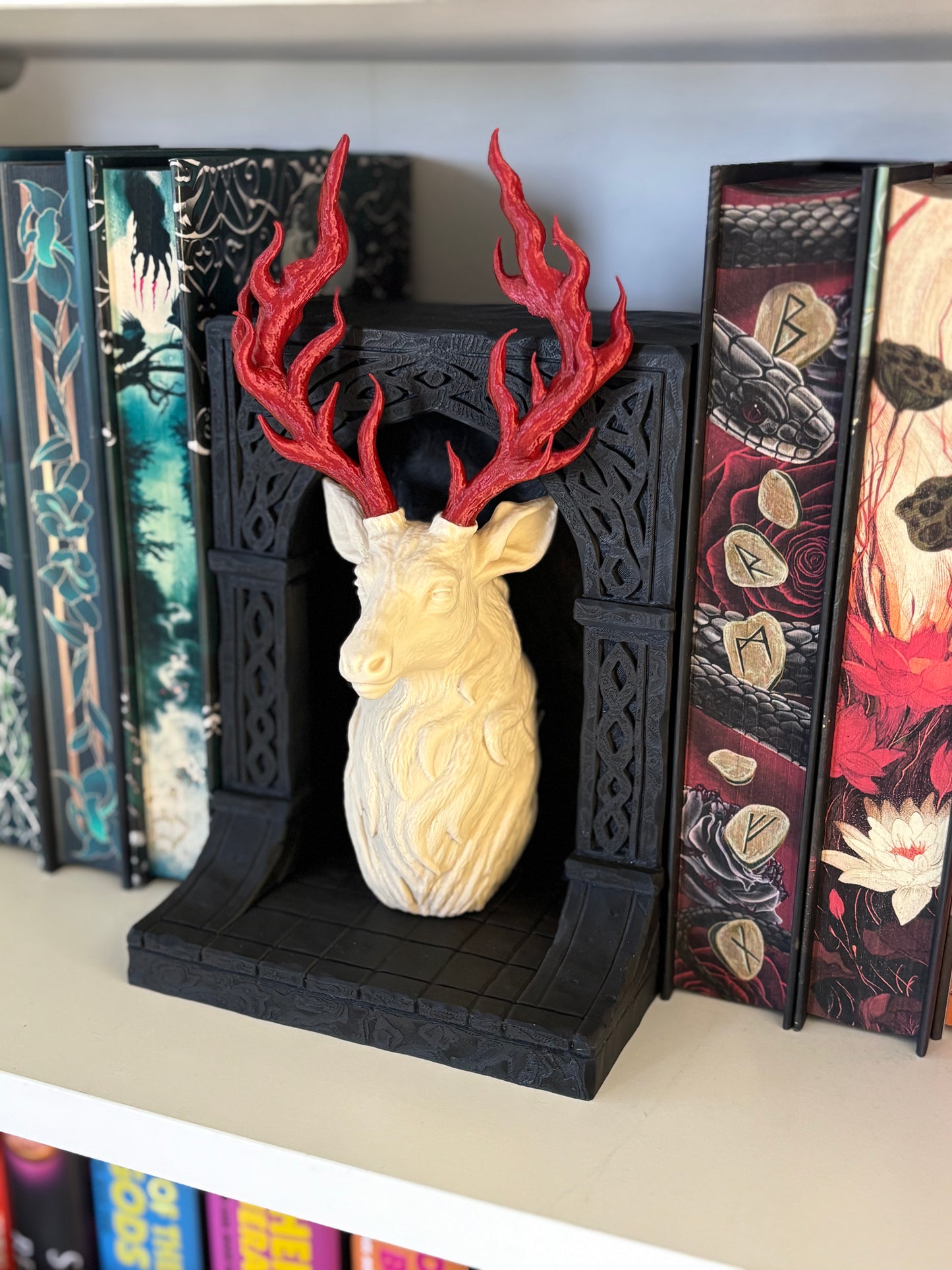 Book Nook - Antlers of Ember (Throne of Glass Inspired)