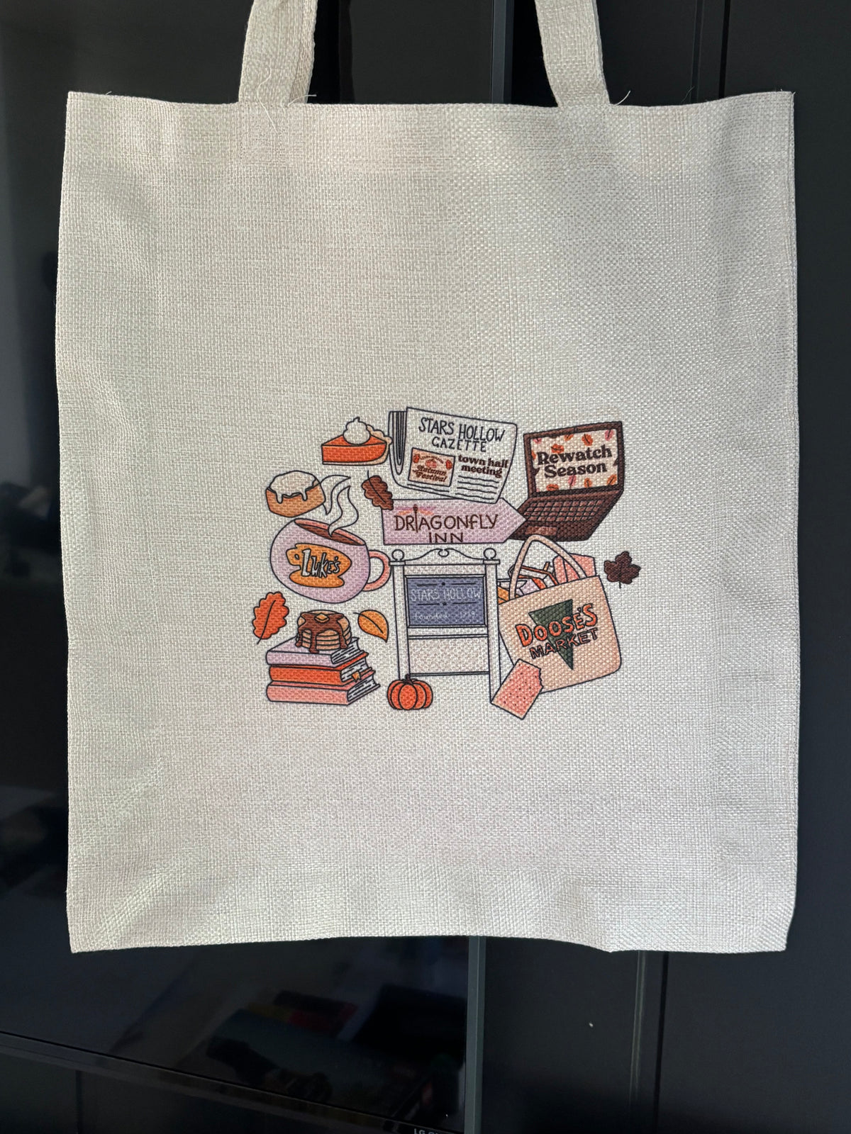 Stars Hollow Town Collage Handlenett