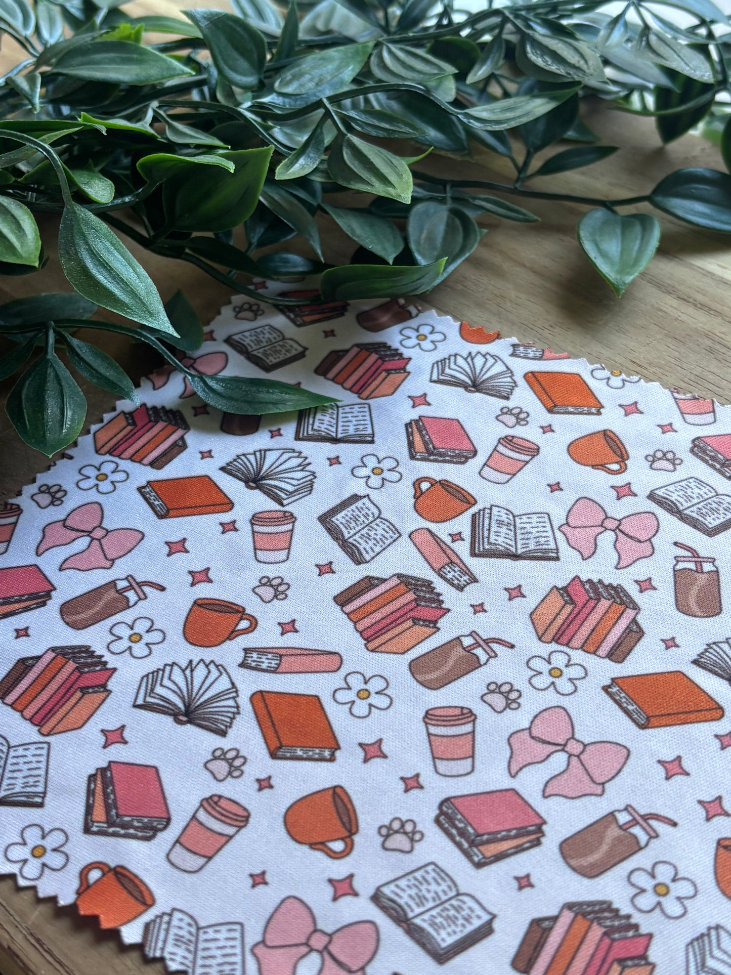Bookish Pattern Pusseklut / Brilleklut