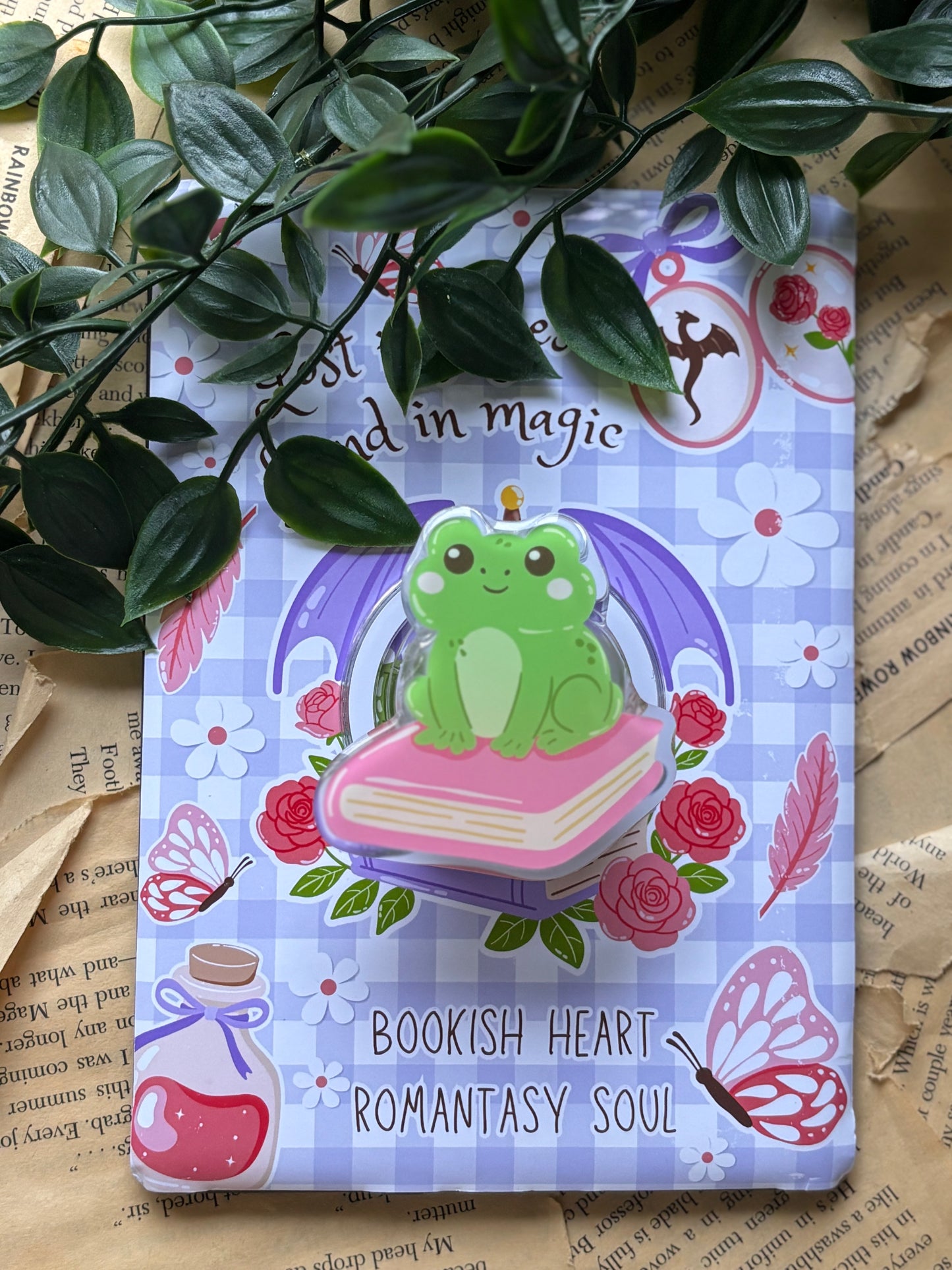 Frog on Book Kindle Grip