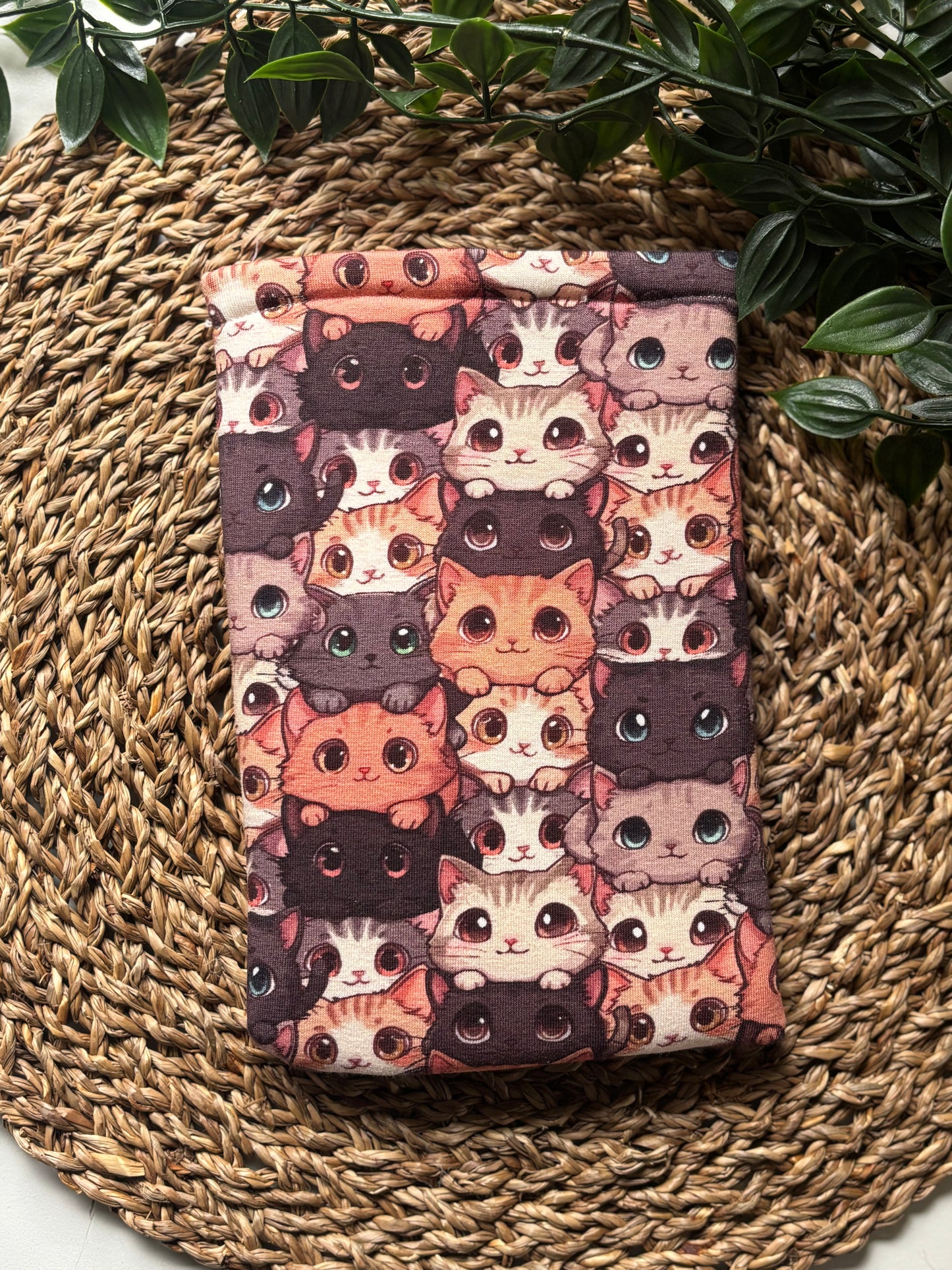 Meowntain of Fluff Kindle sleeve (Limited Edition)