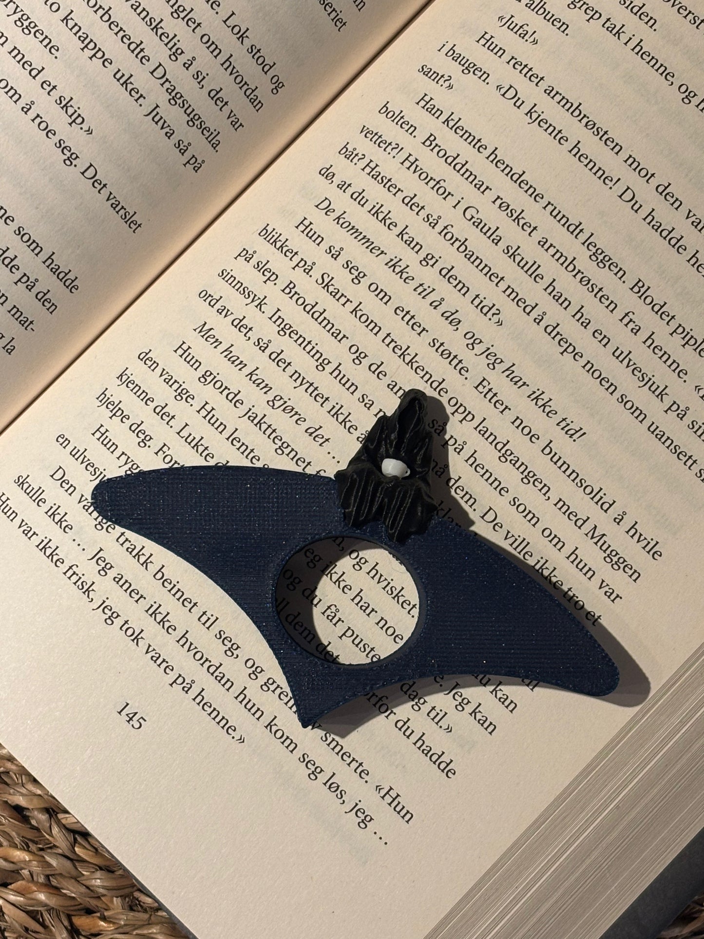 Thumb Page Holder / Sideholder - Suriel