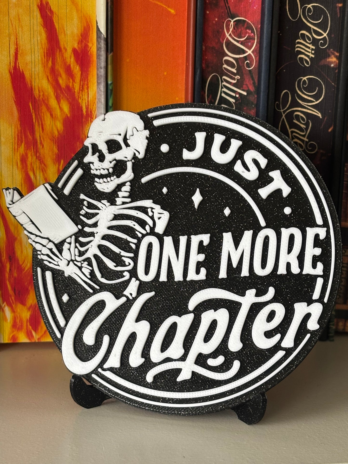 Just One More Chapter Dekorasjon