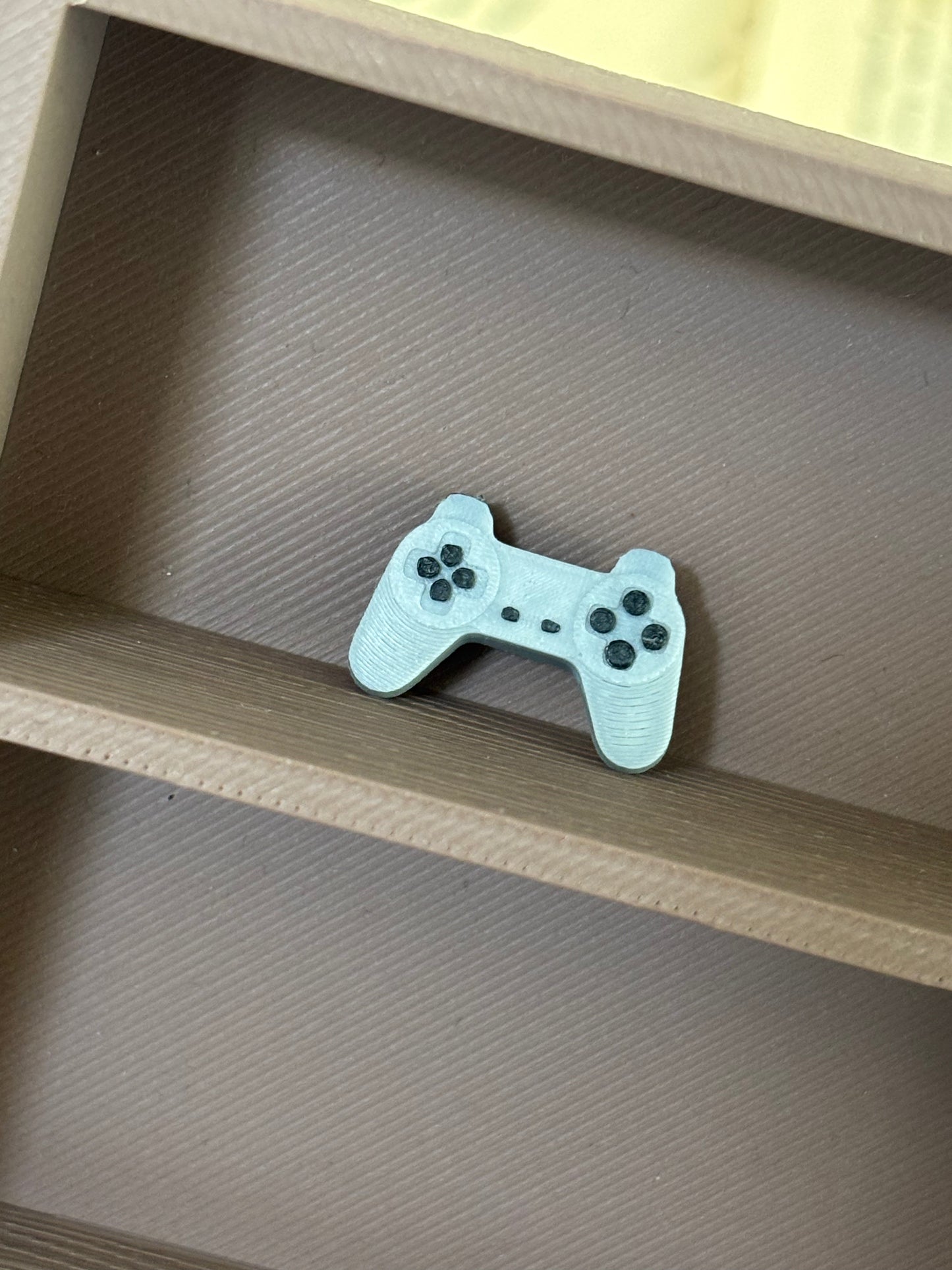 Mini Ps1 kontroll til Miniatyr bokhylle