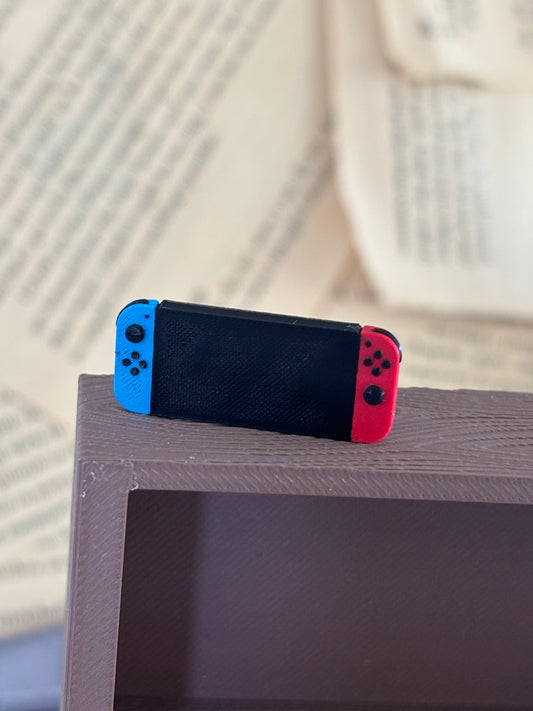 Mini Switch konsoll til Miniatyr bokhylle