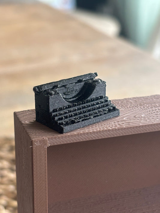 Mini Skrivemaskin til Miniatyr bokhylle (B-vare)