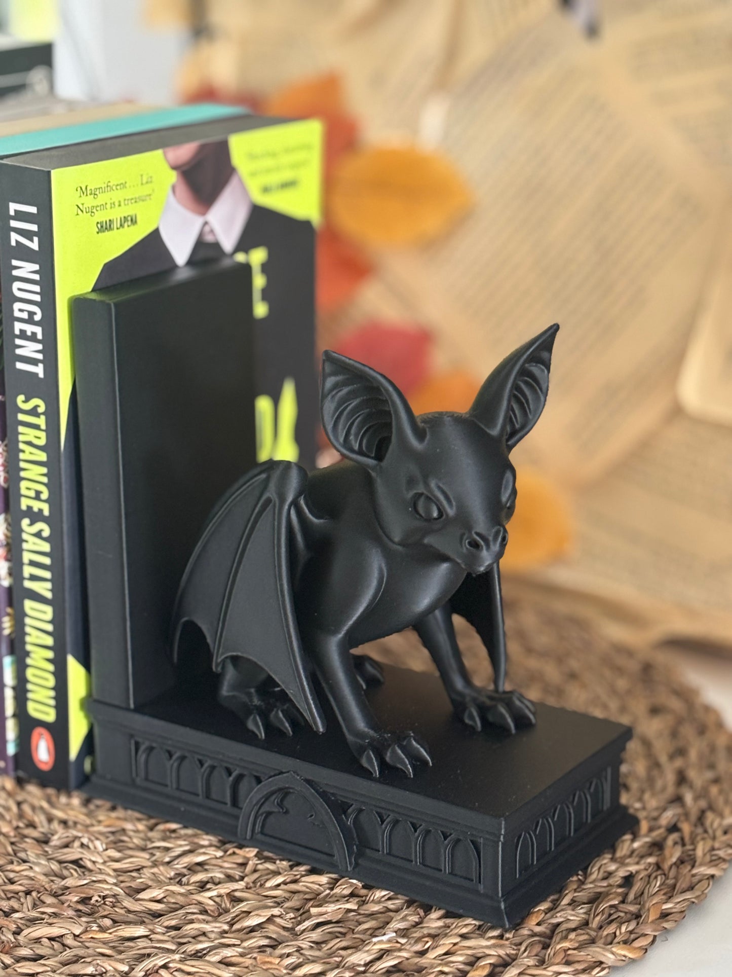 Bokstøtte - Gothic Bat