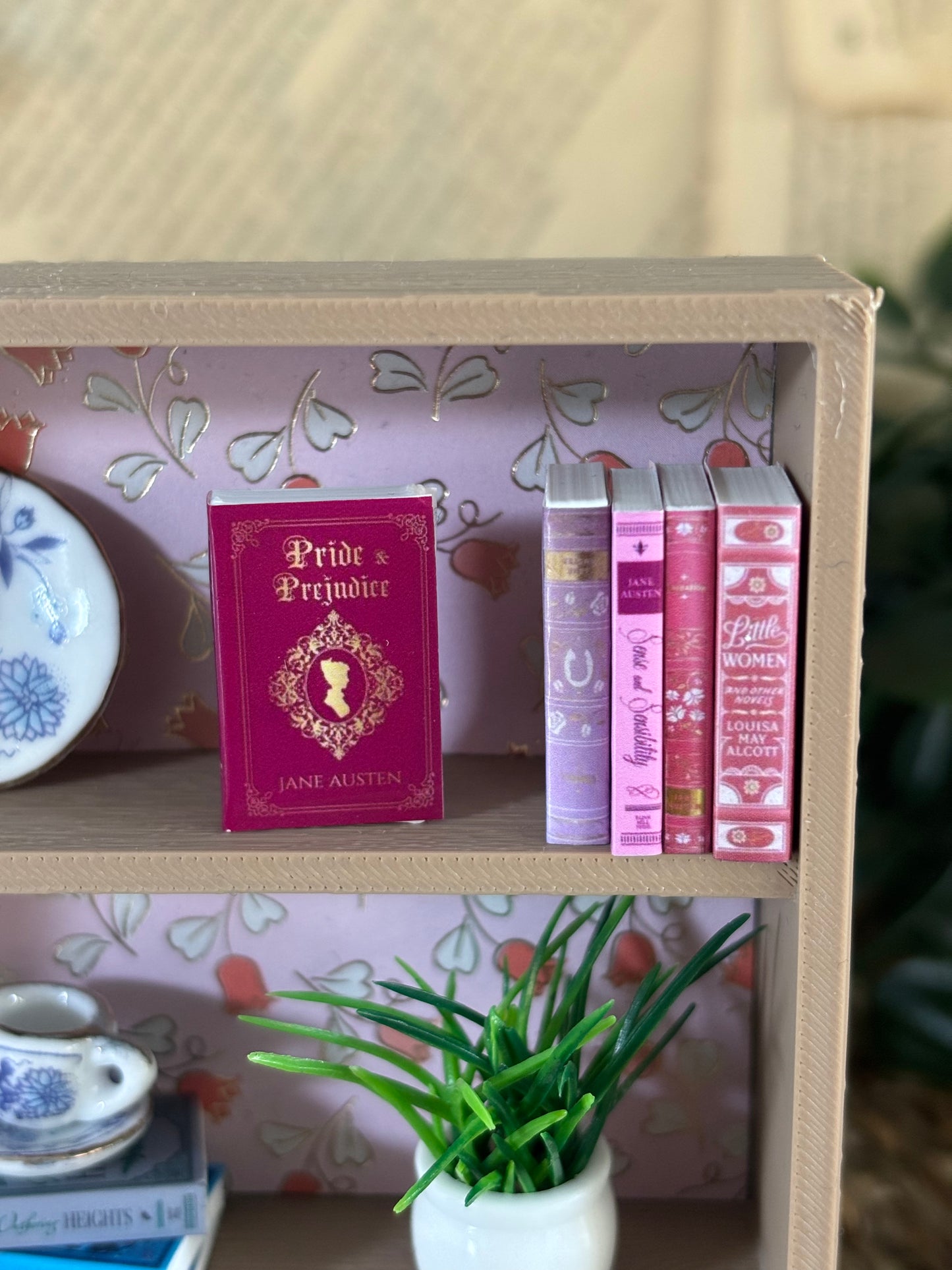 Cutie Classics Collection Shelf