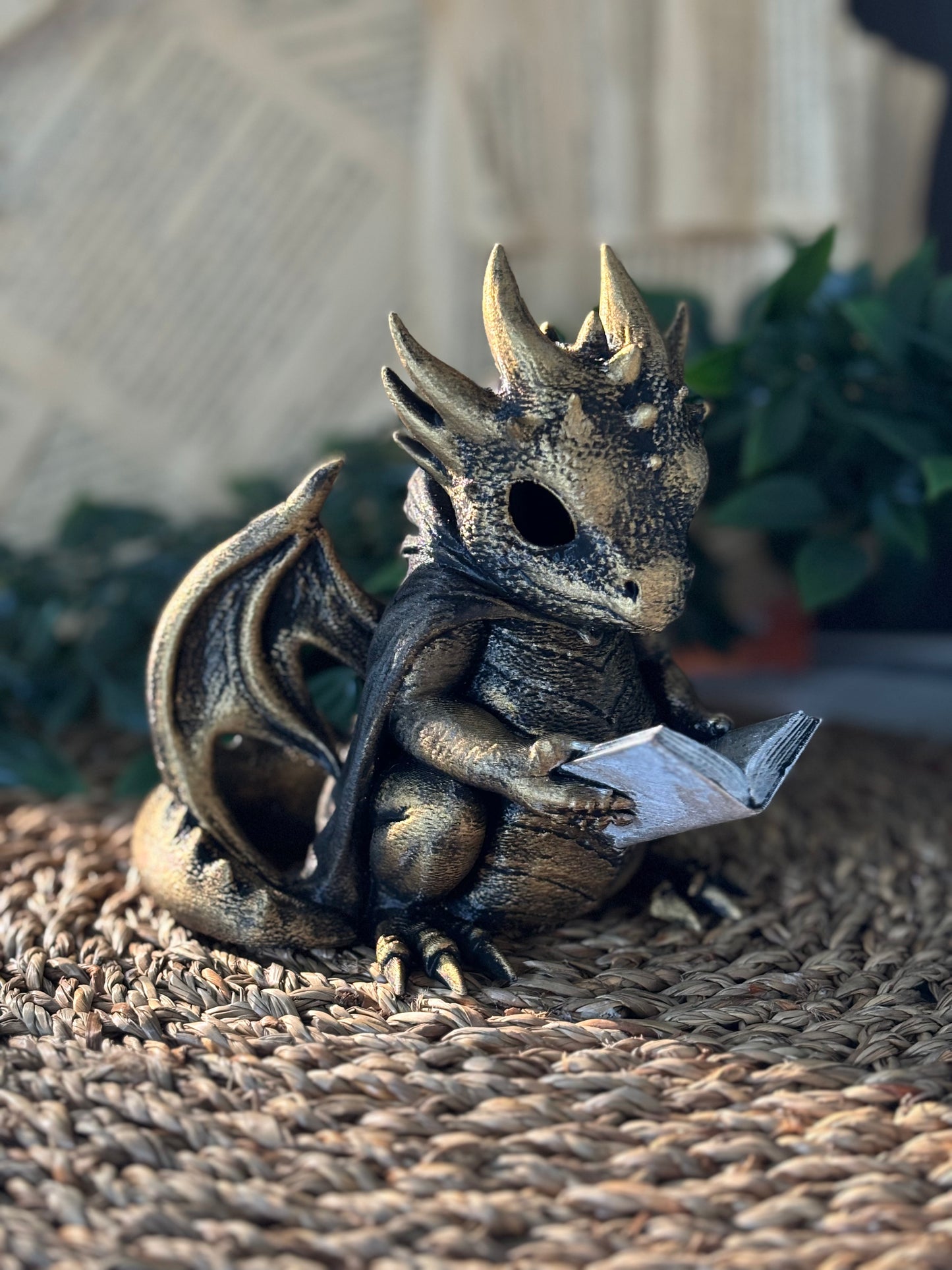 Dragon Page Keeper m/ te-ledlys