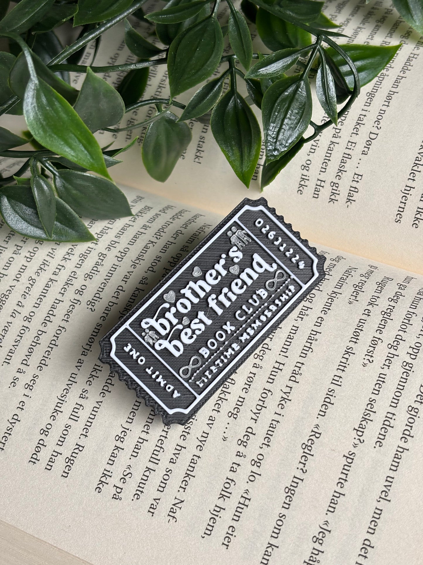 Brother´s Bestfriend Ticket Pin