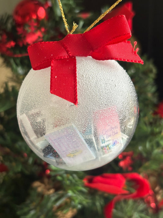 LIMITED EDITION Bookish Julekule (Forhåndsbestilling)