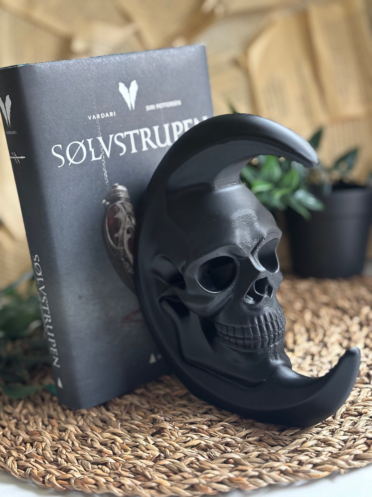 Skull Moon Bokstøtte