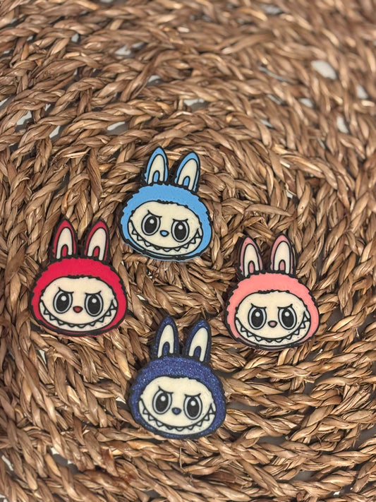 Labubu inspirert Pin