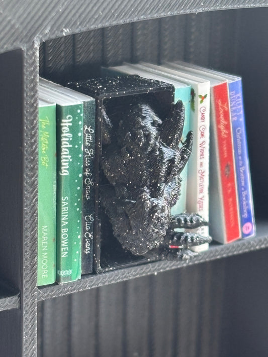 Drage med klør - Miniatyr Book Nook til Mini Bokhylle