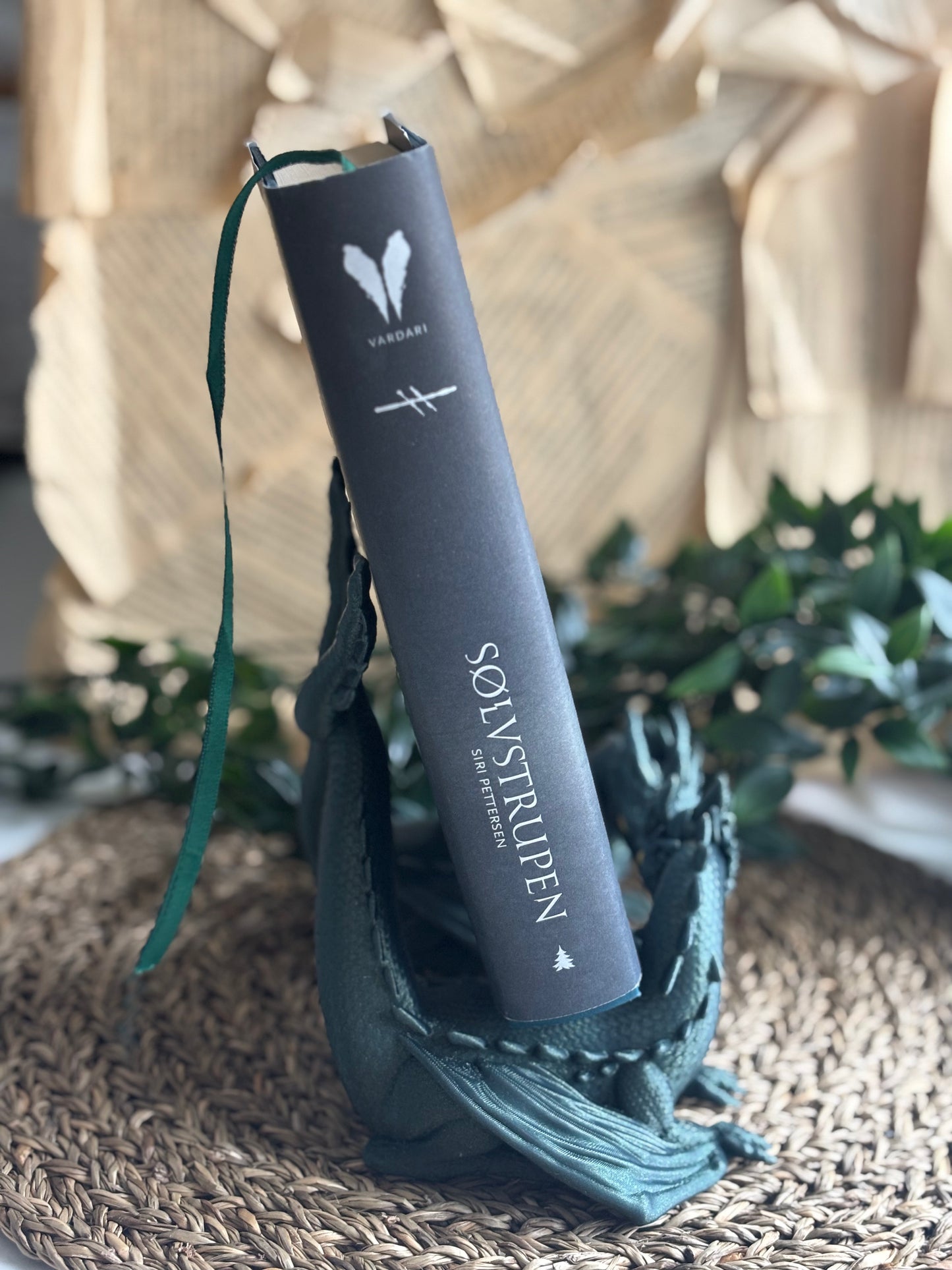 Dragon Lovers Kindle / Bok holder